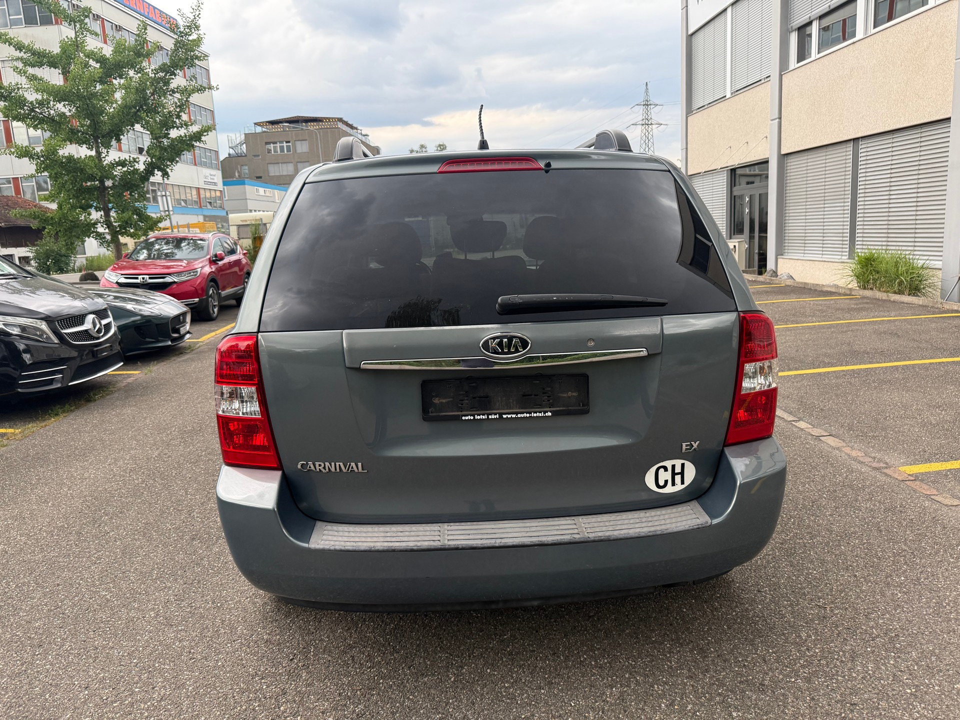 KIA Carnival 2.9 CRDi Trend-image-5