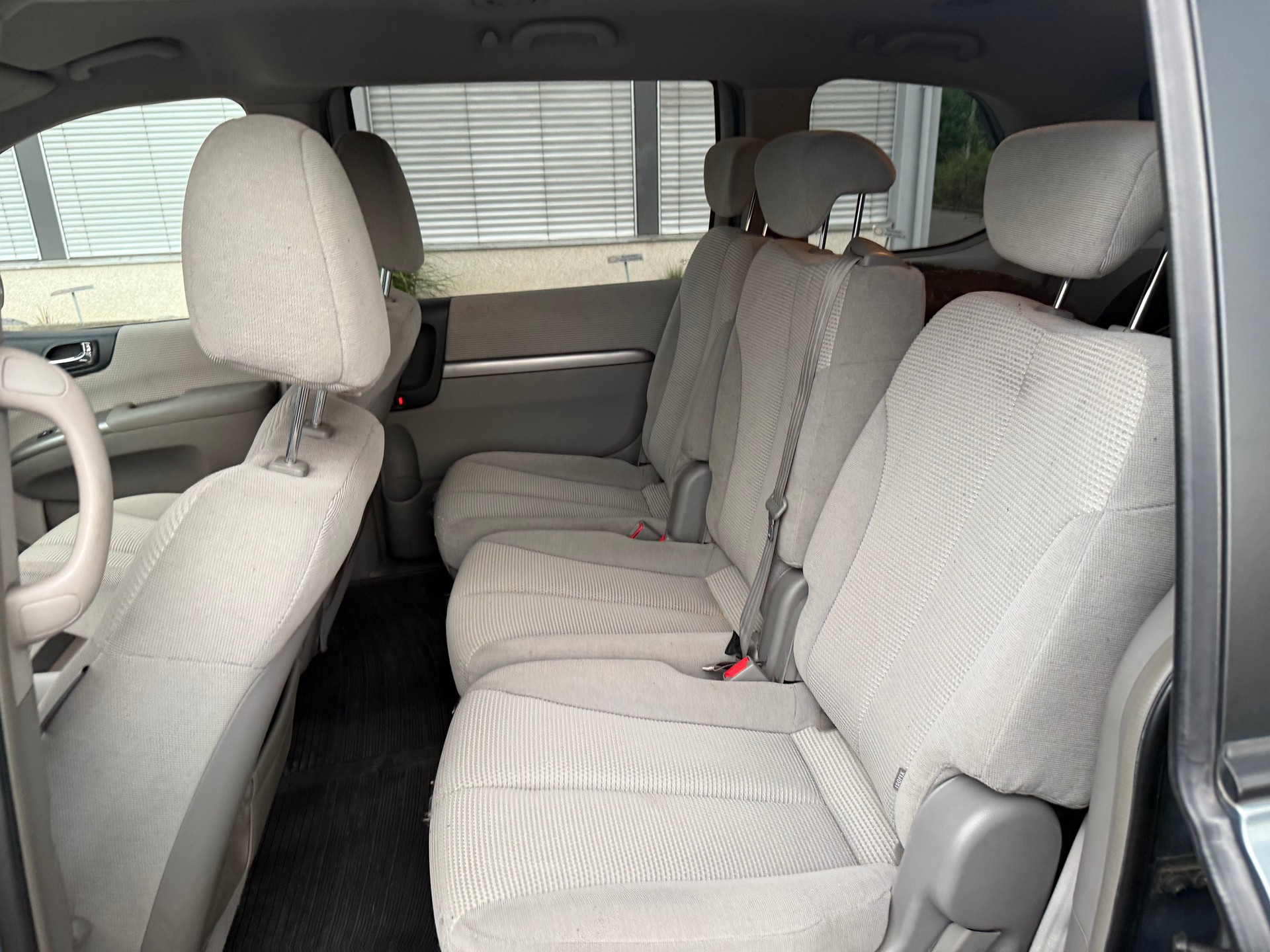 KIA Carnival 2.9 CRDi Trend-image-8