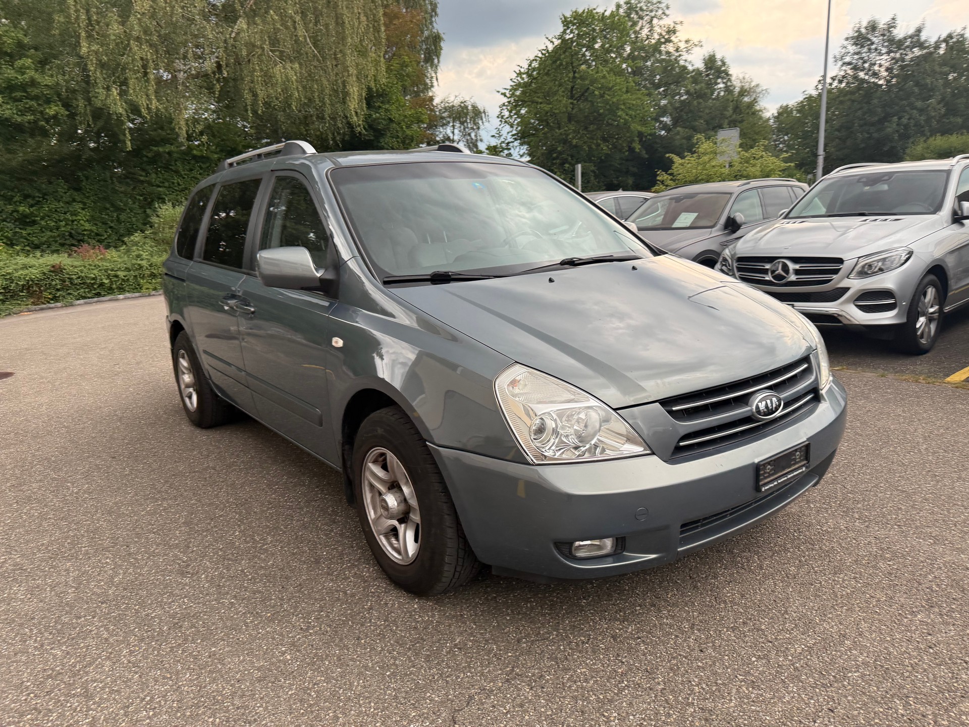 KIA Carnival 2.9 CRDi Trend-image-2