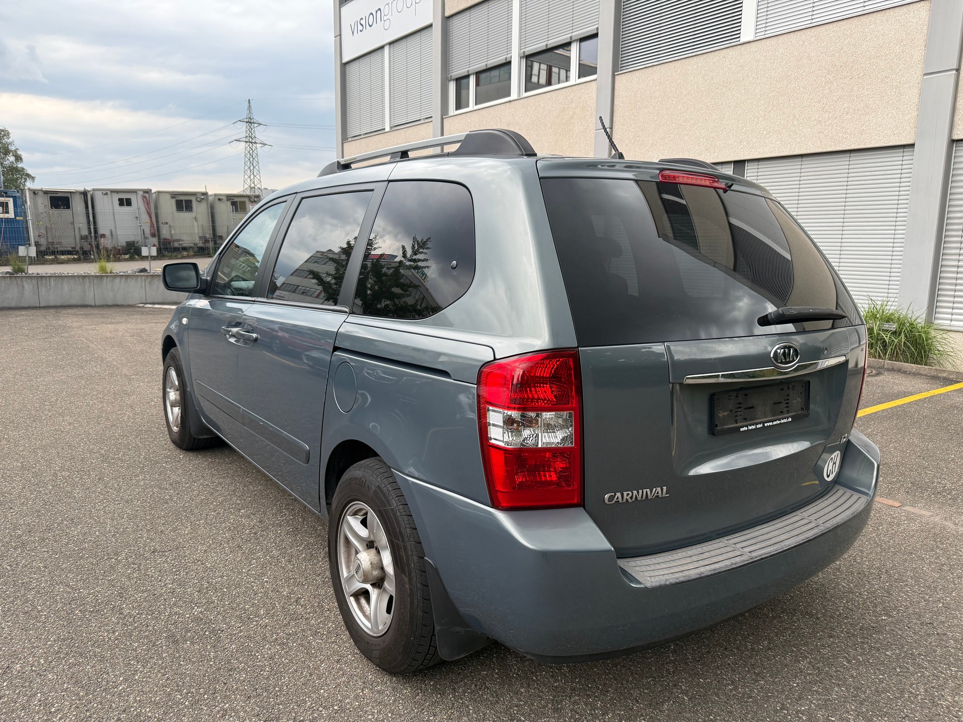 KIA Carnival 2.9 CRDi Trend-image-3
