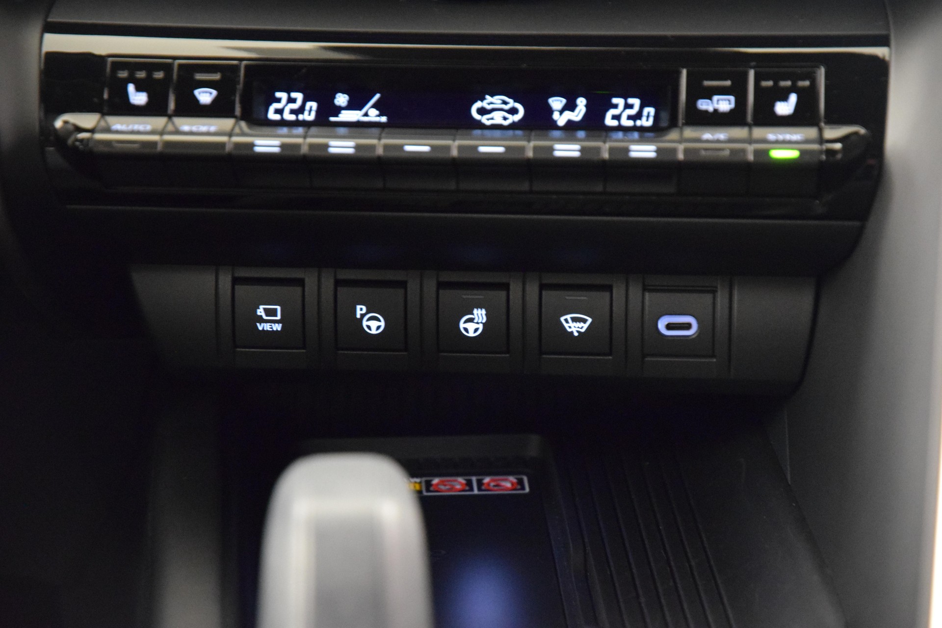 TOYOTA C-HR 2.0 PHEV Style-image-15