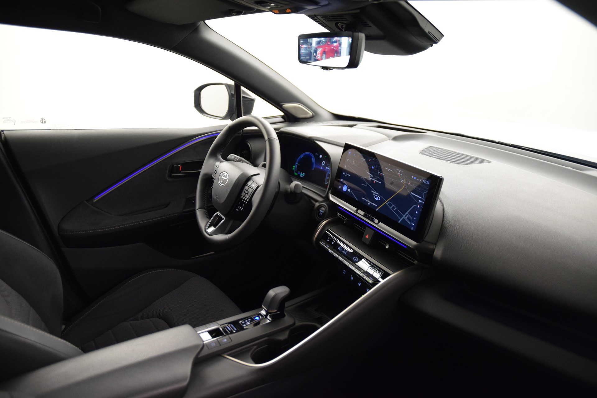TOYOTA C-HR 2.0 PHEV Style-image-11