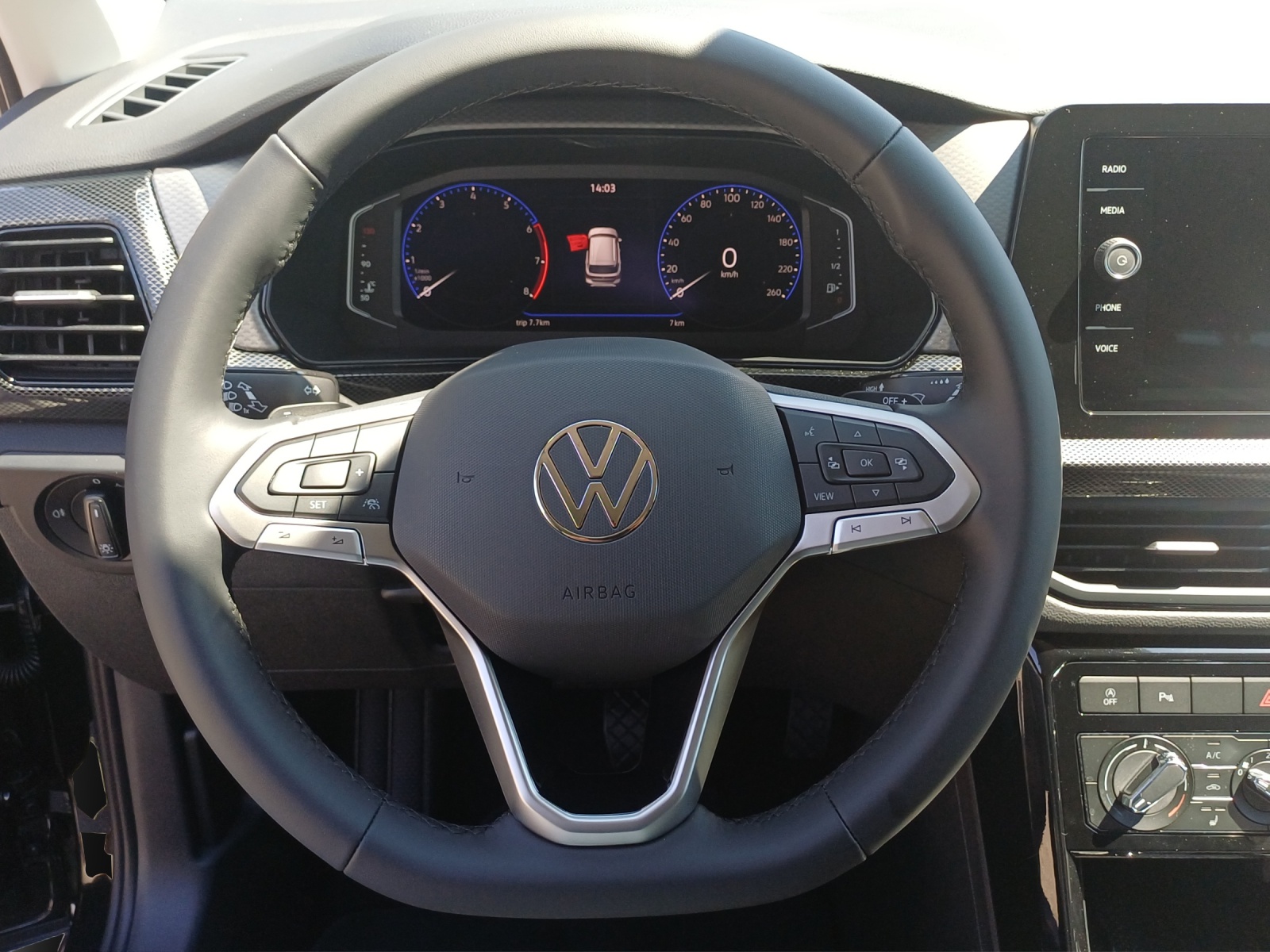 VW T-Cross 1.0 TSI EVO Life DSG-image-9