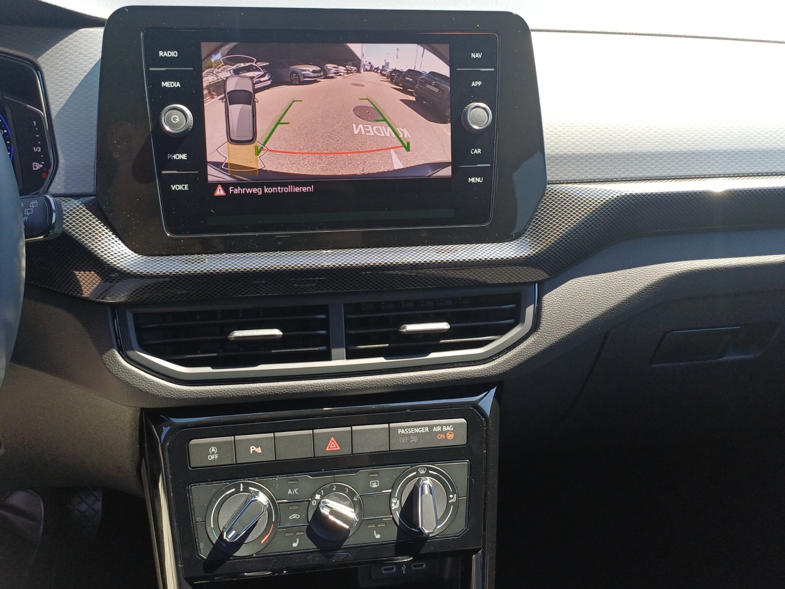 VW T-Cross 1.0 TSI EVO Life DSG-image-10