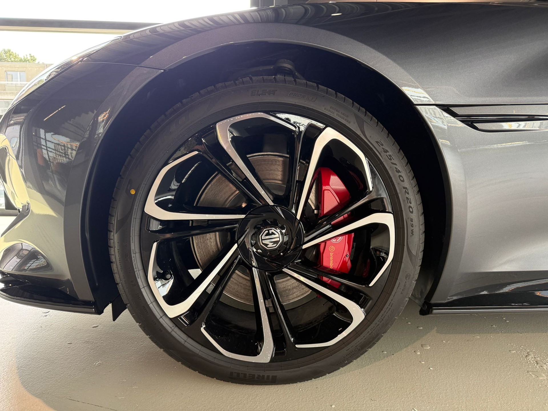 MG Cyberster 77kWh 4WD-image-20