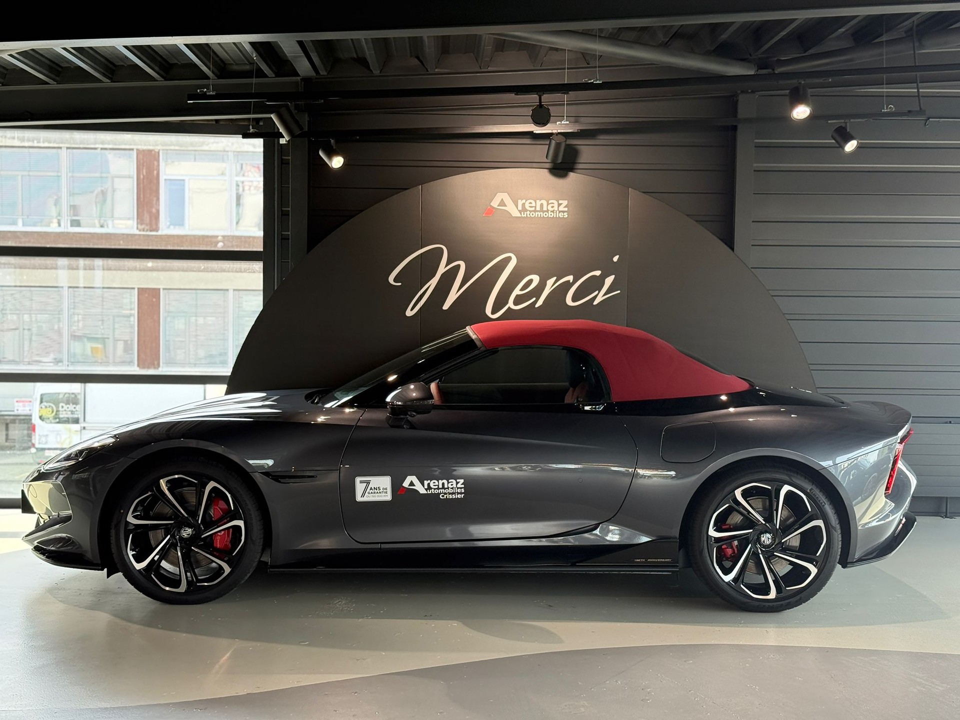 MG Cyberster 77kWh 4WD-image-5