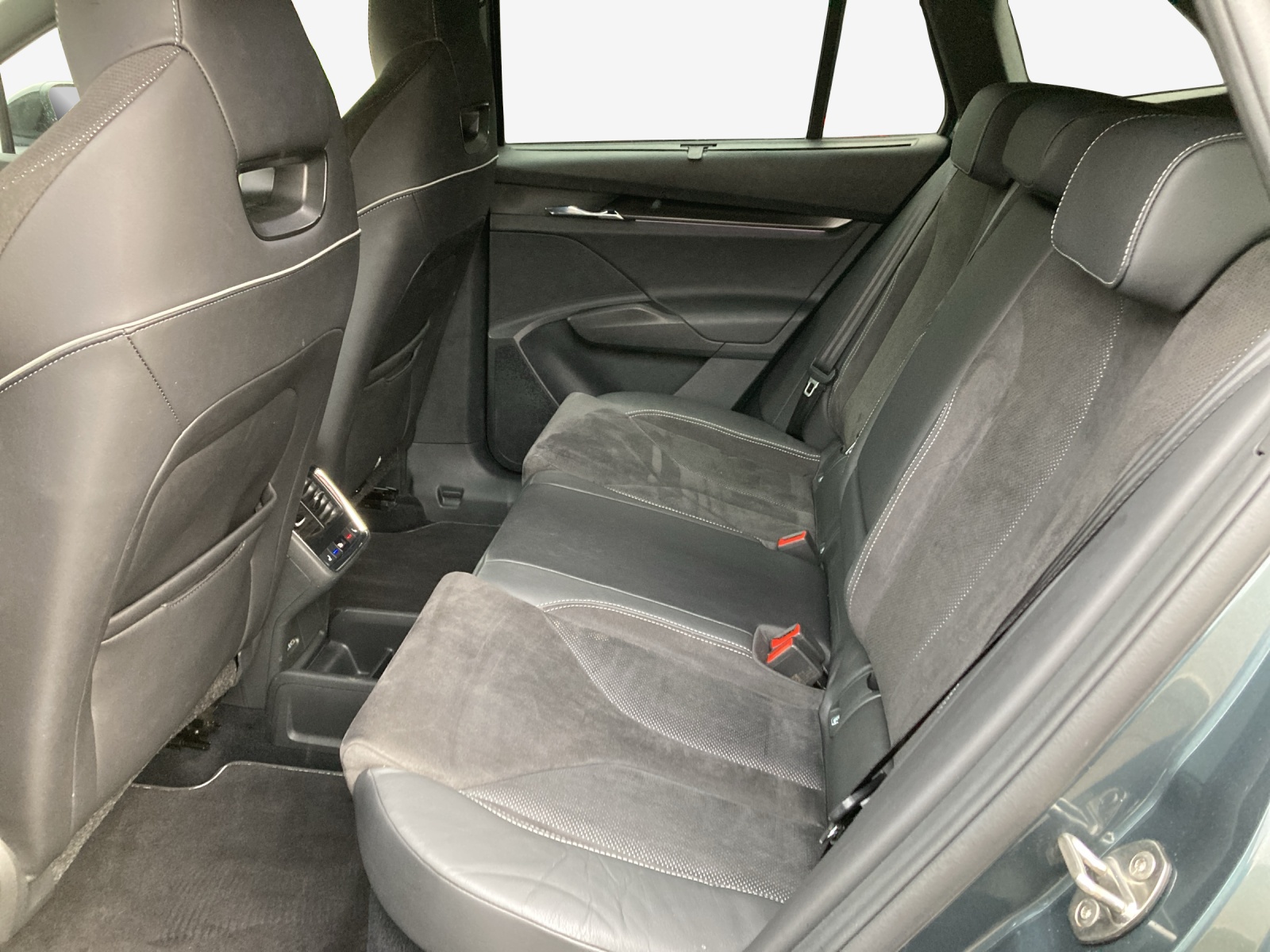 SKODA Enyaq iV 80x SportLine-image-12