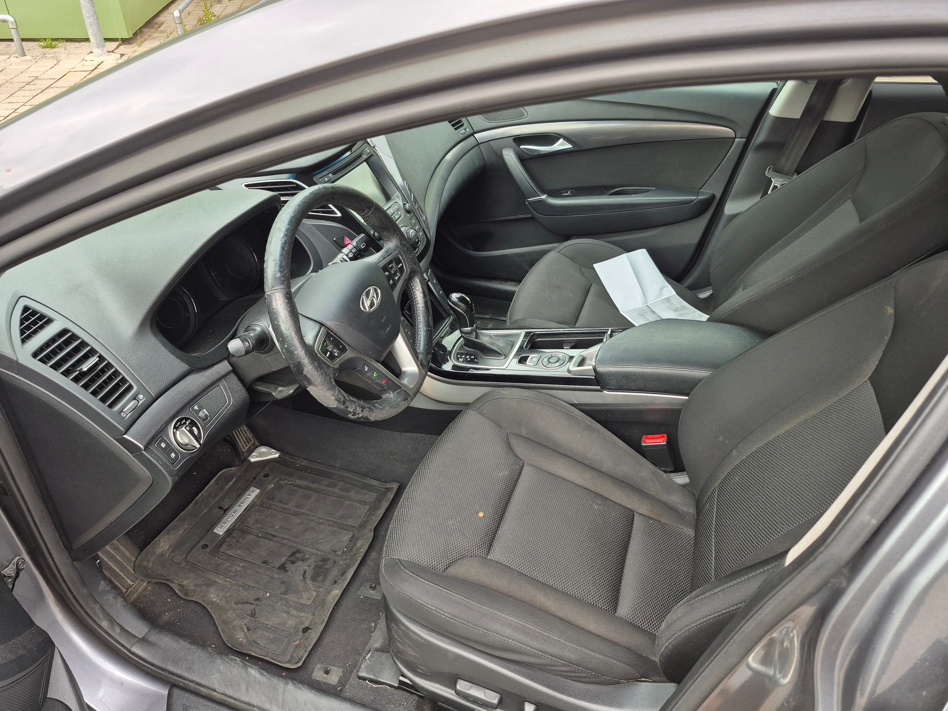 HYUNDAI i40 Wagon 1.7 CRDI Automatic-image-8
