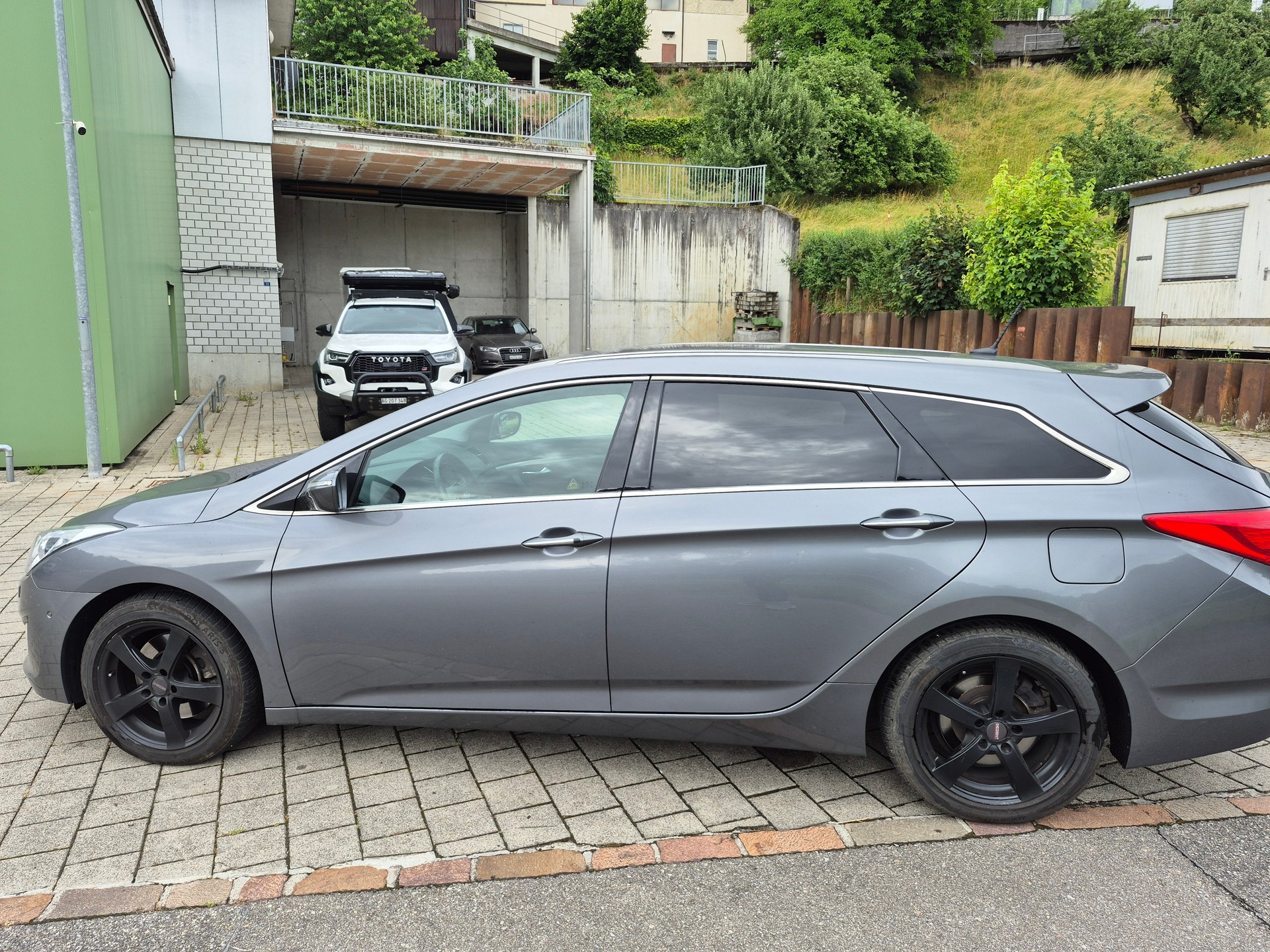 HYUNDAI i40 Wagon 1.7 CRDI Automatic-image-7