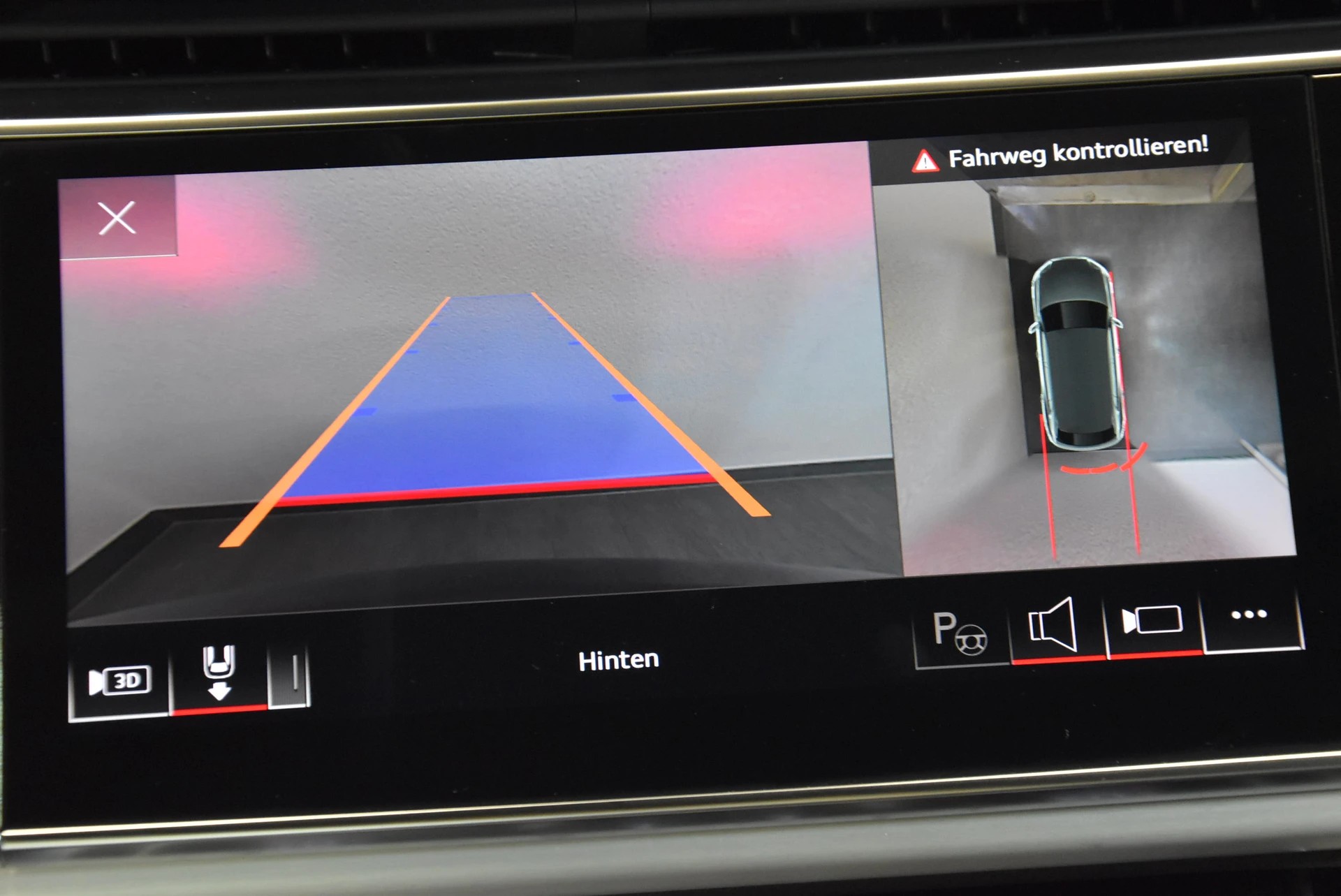 AUDI Q8 55 TFSI Black Edition quattro tiptronic-image-6