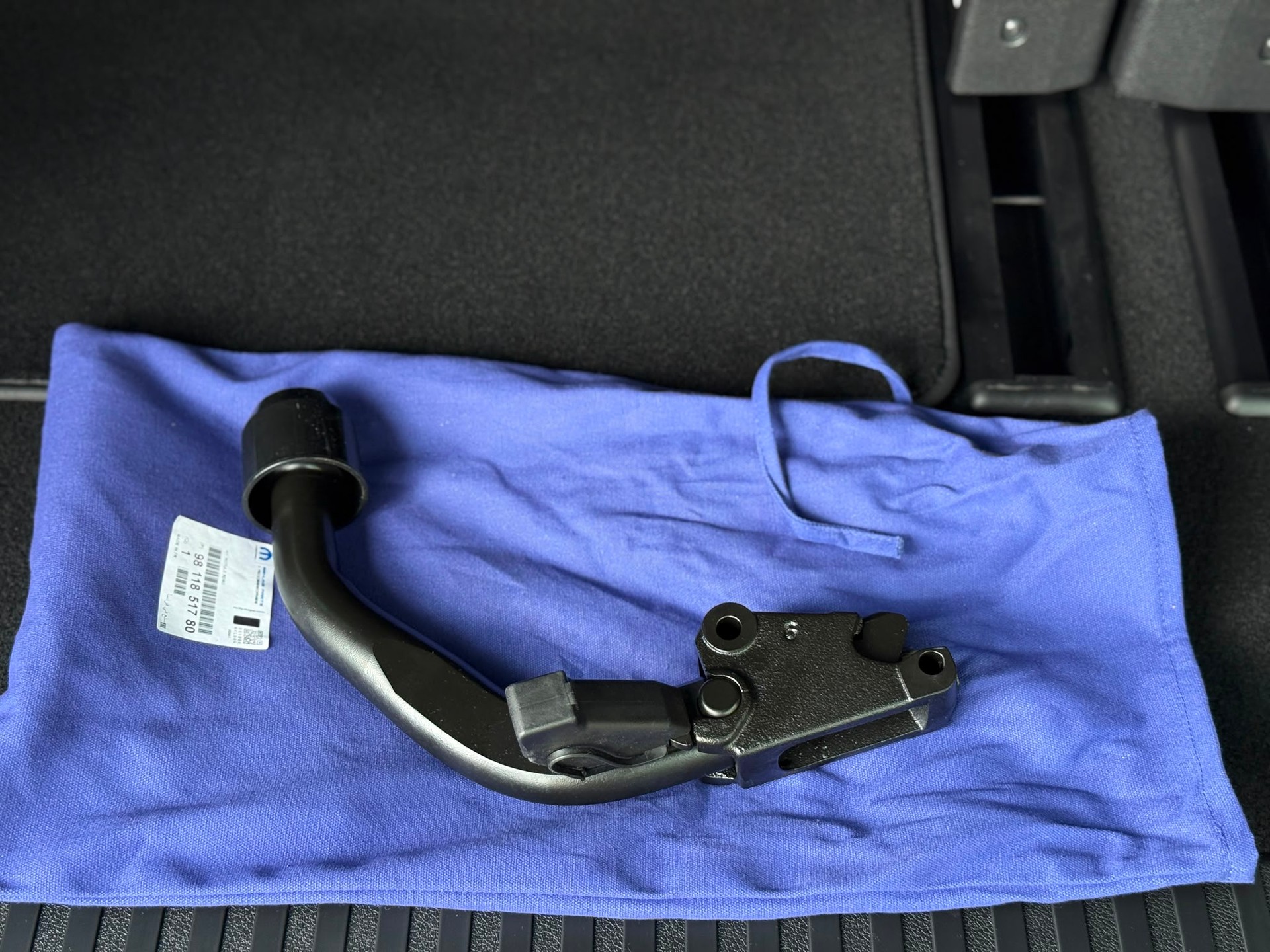 PEUGEOT Traveller 2.2 BlueHDi Business VIP Standard EAT8-image-15