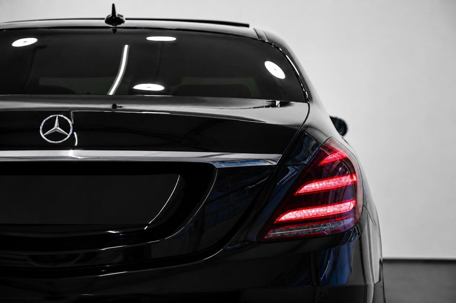 MERCEDES-BENZ d L-image-4