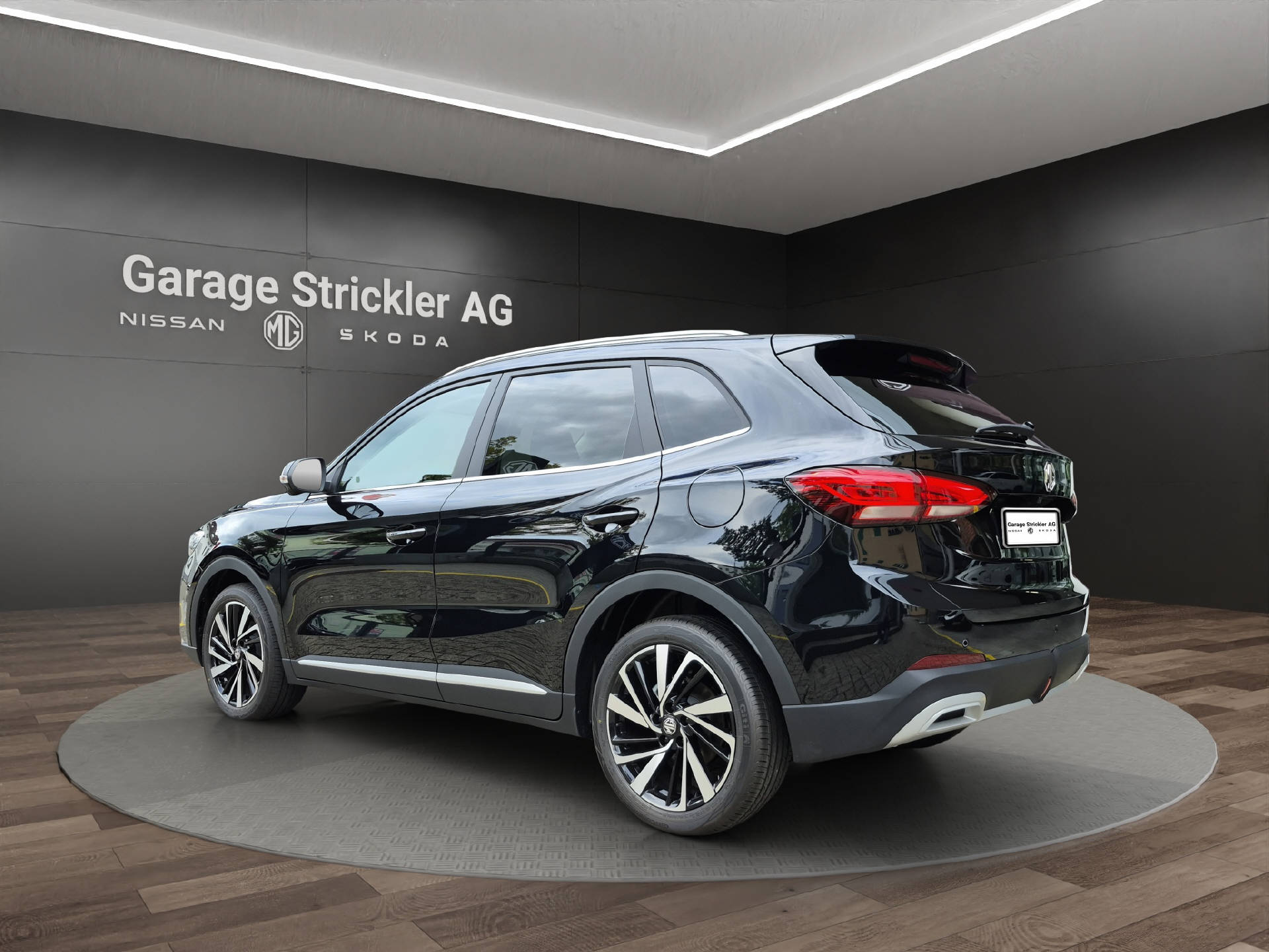 MG ZS 1.5 Hybrid+ Luxury Sunroof-image-2