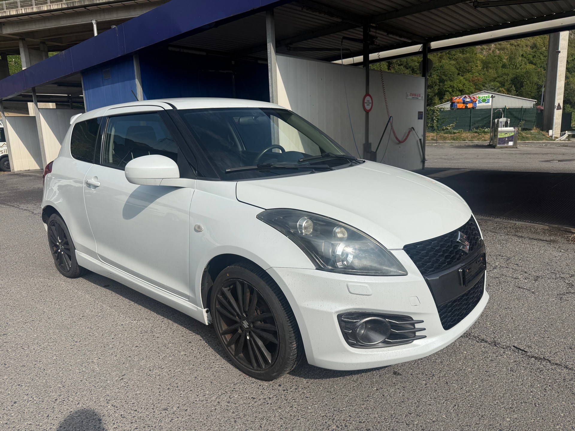 SUZUKI Swift 1.6i 16V Sport-image-1