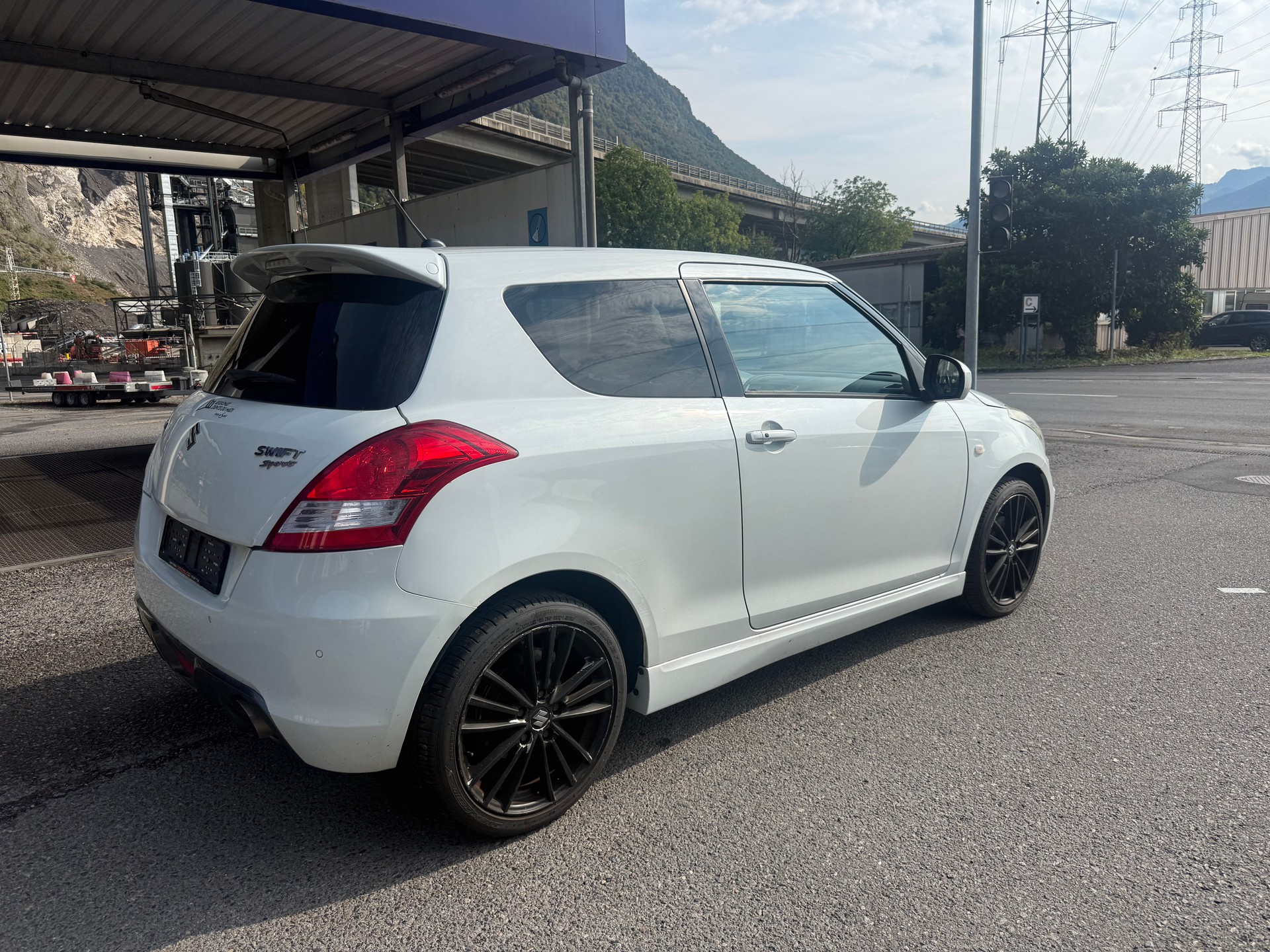 SUZUKI Swift 1.6i 16V Sport-image-2