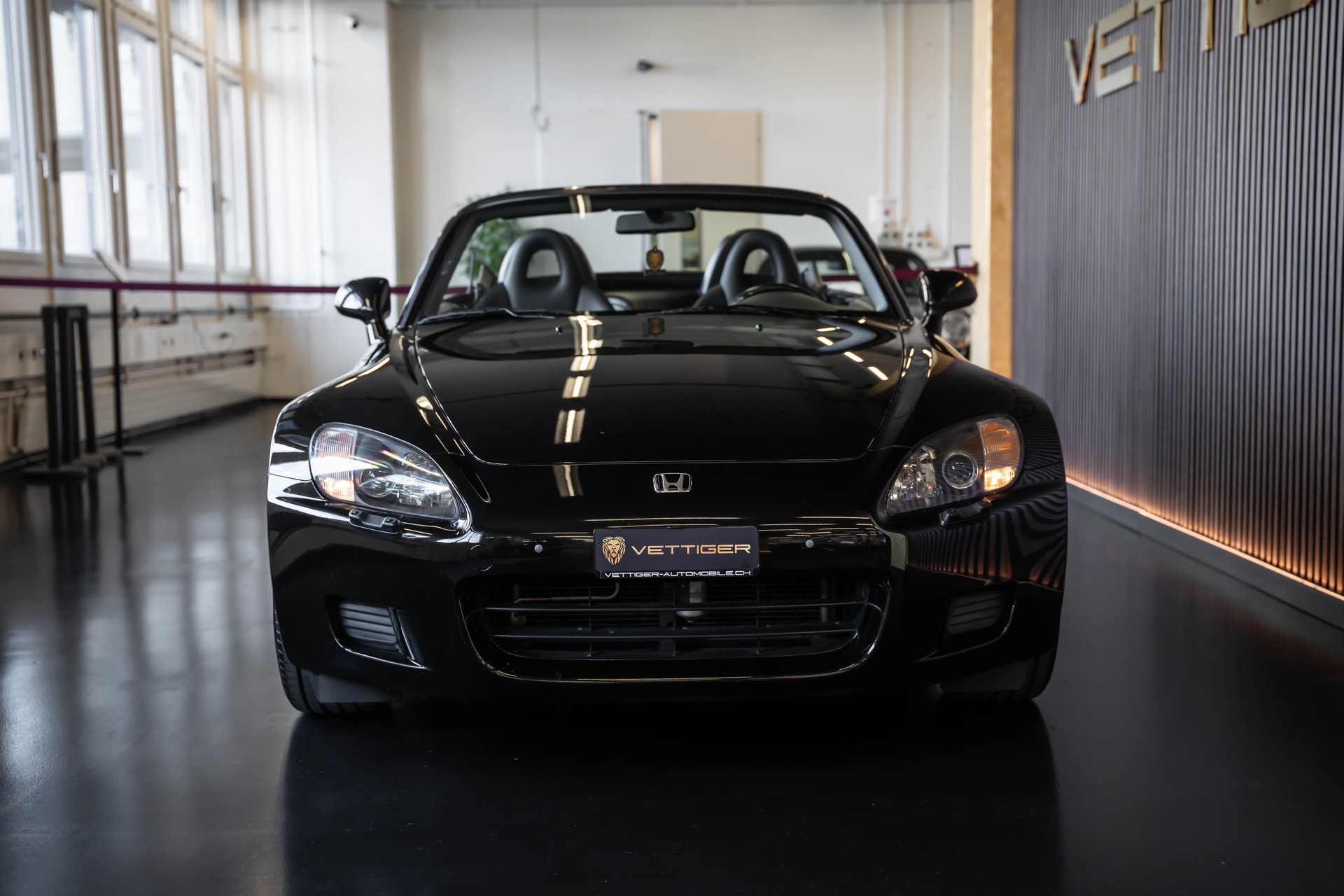 HONDA S2000-image-2