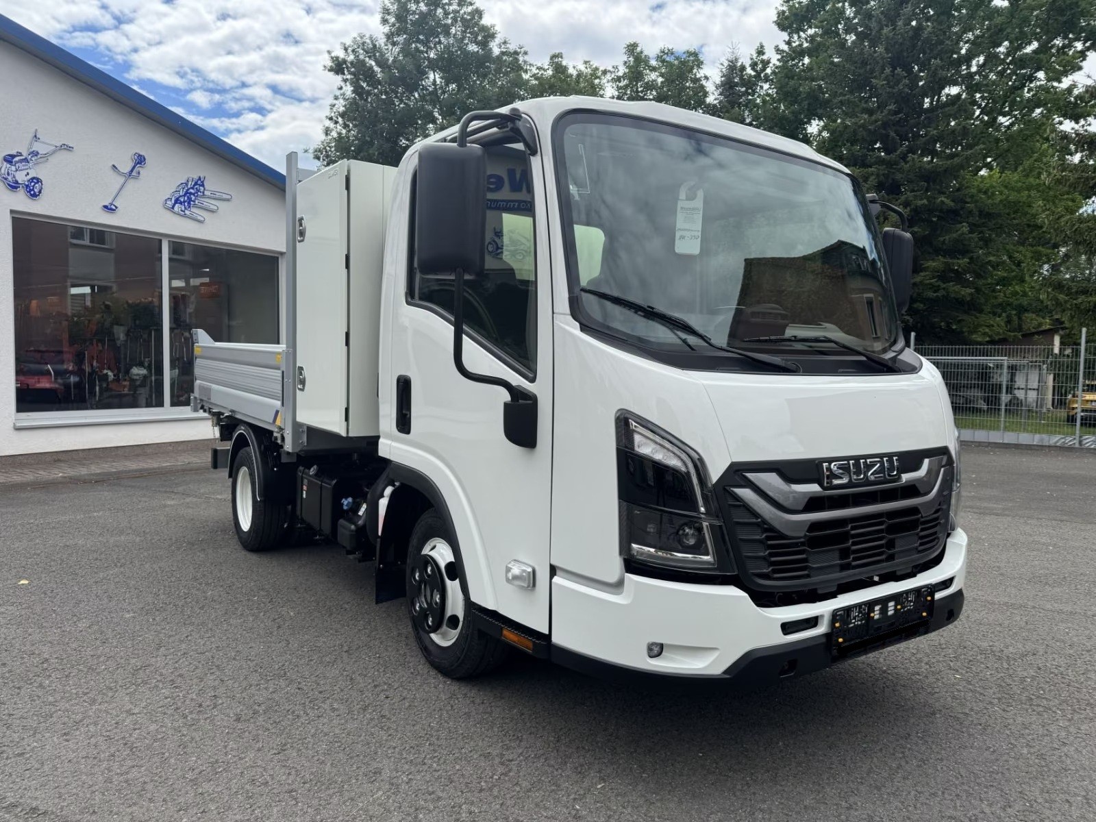 ISUZU M21 TT E HEAVY Kipper mit Box