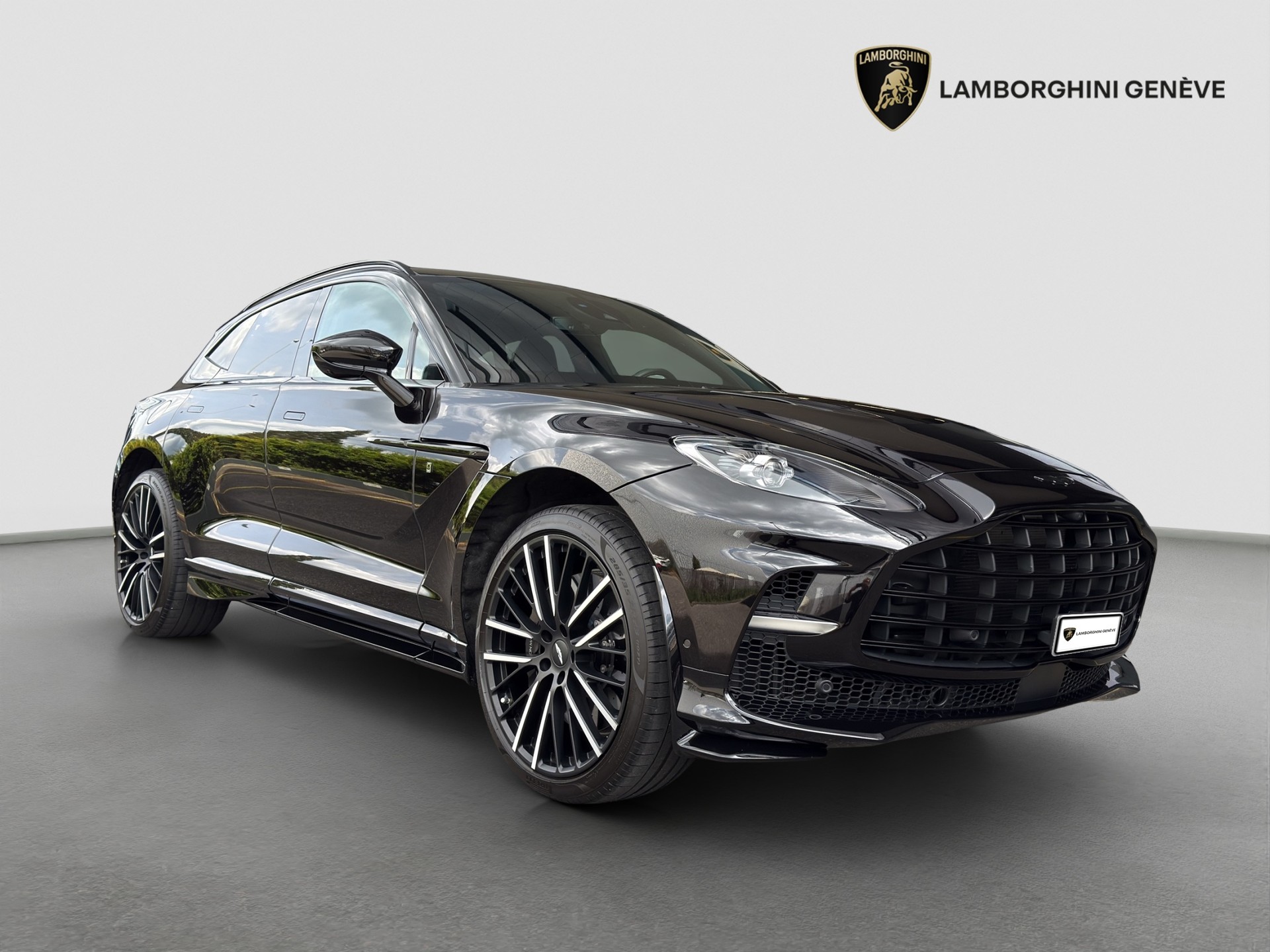 ASTON MARTIN DBX 707 4.0 V8 Bi-Turbo