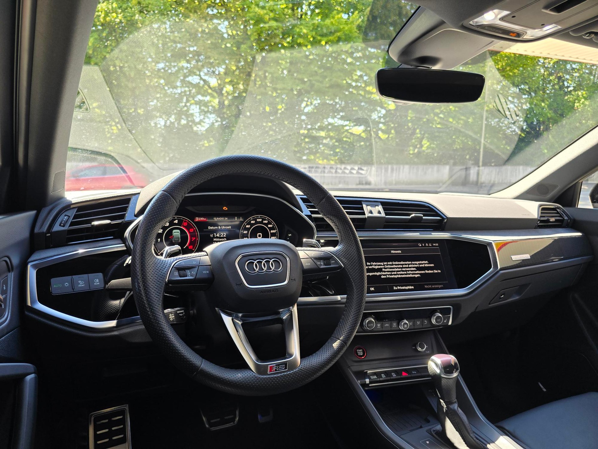 AUDI RS Q3 Sportback quattro S tronic-image-6