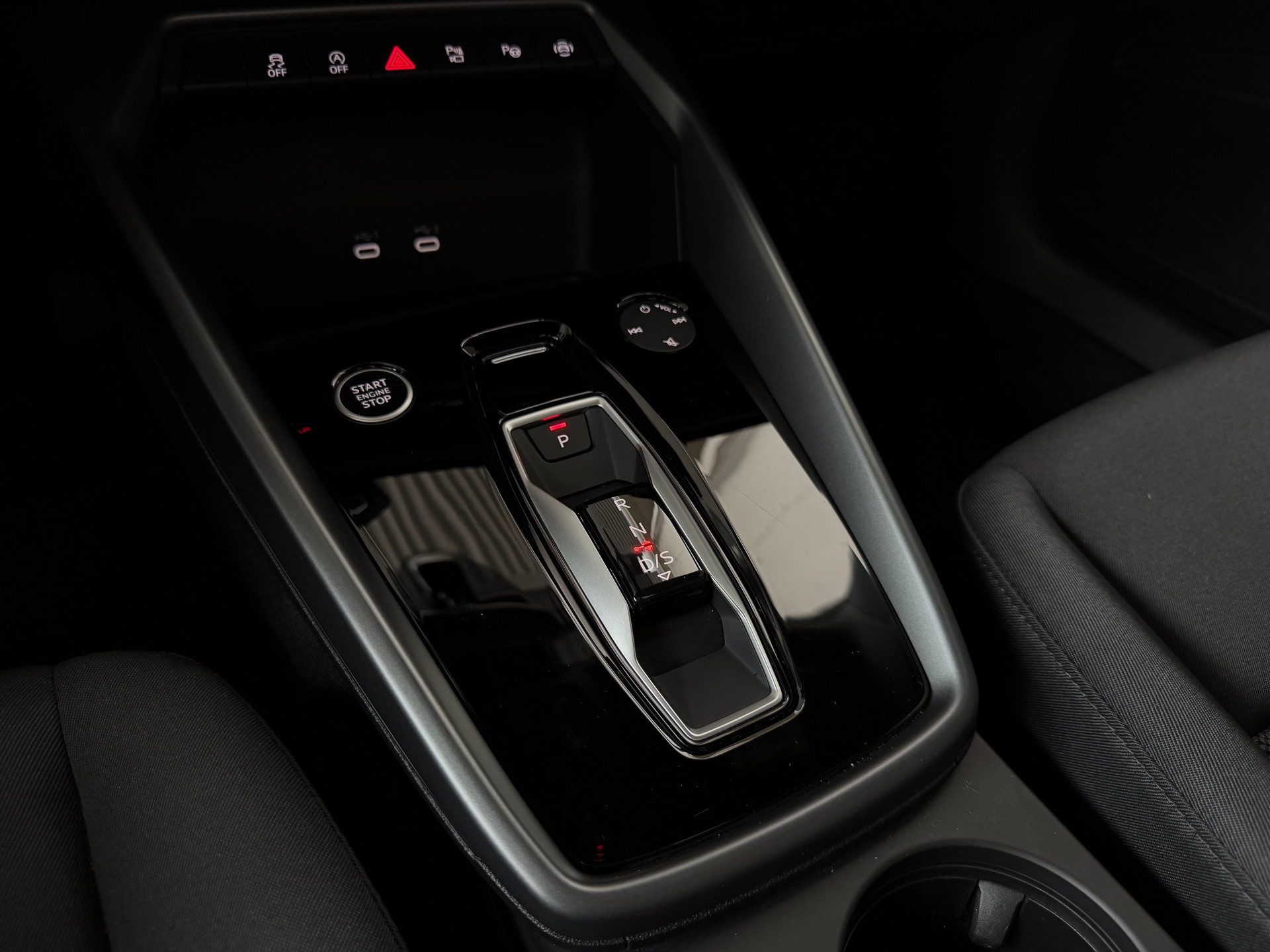 AUDI Audi A3 Sportback Advanced 30 TFSI S tronic 1.5TSI-image-27