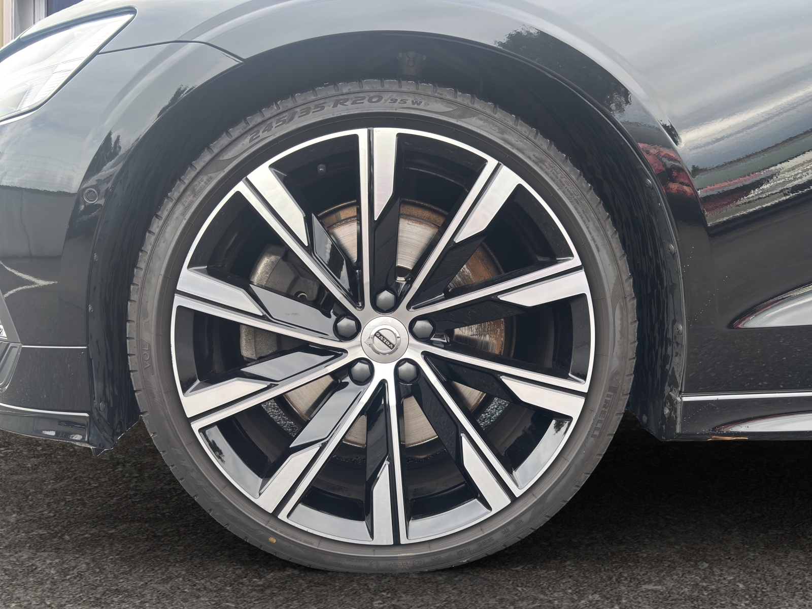 VOLVO V60 2.0 T6 Inscription AWD-image-16