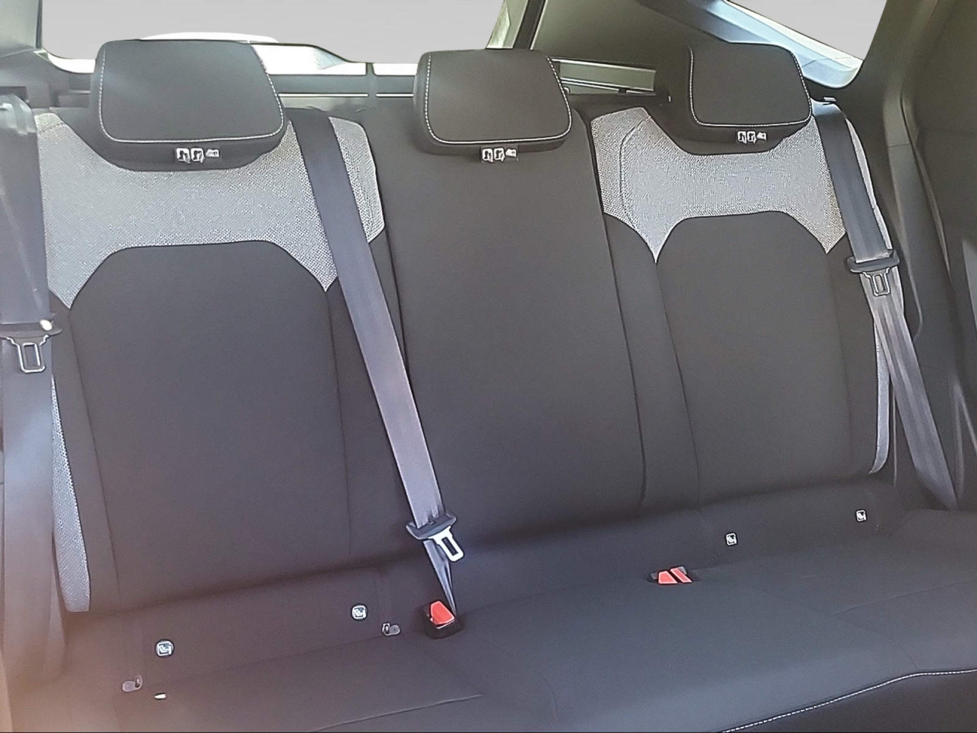 DACIA Bigster Extr.Jour. Hyb.150 4x4-image-6