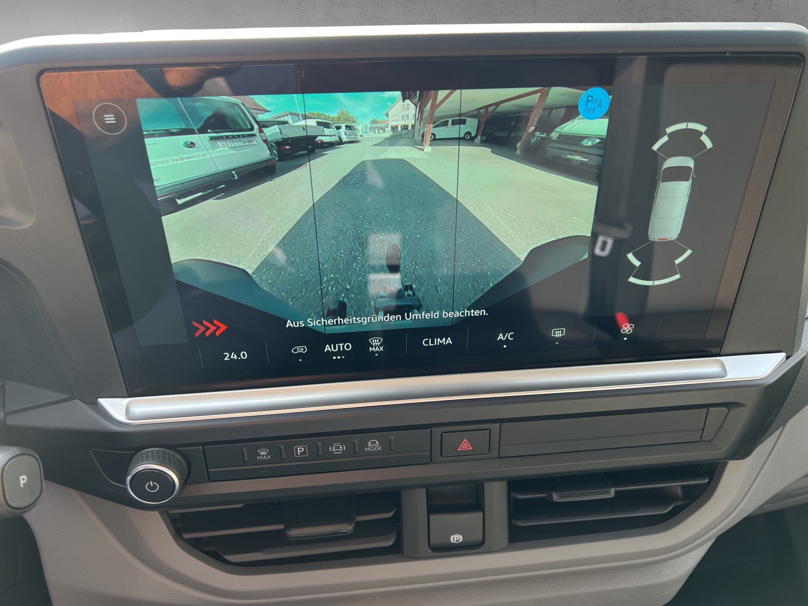 VW Transporter 2.0 TDI Automat-image-12