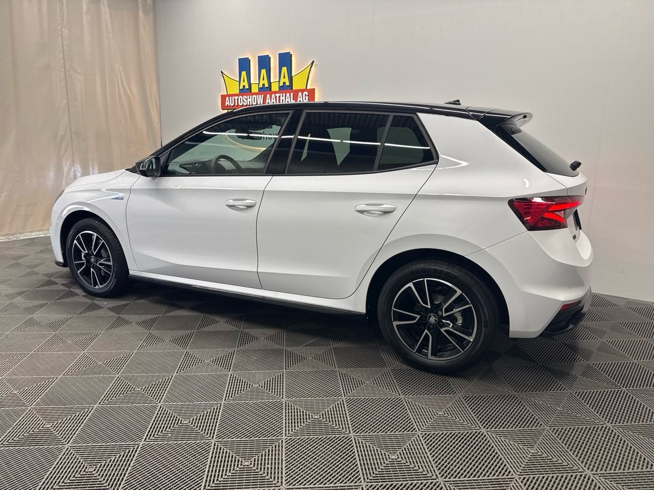 SKODA Fabia 1.5 TSI Monte Carlo DSG-image-1