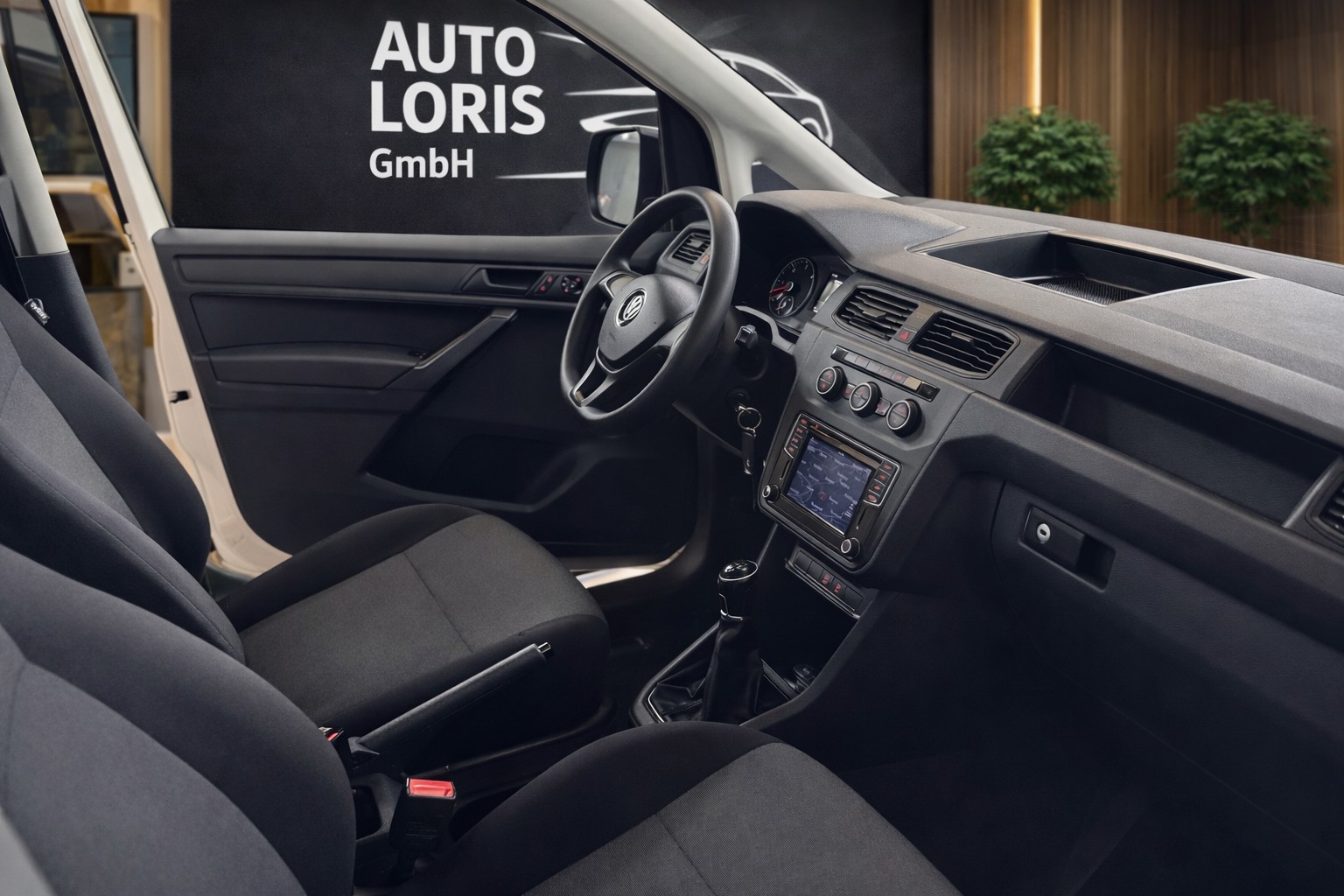 VW Caddy Maxi 2.0TDI 4Motion BlueMotion Technology-image-9