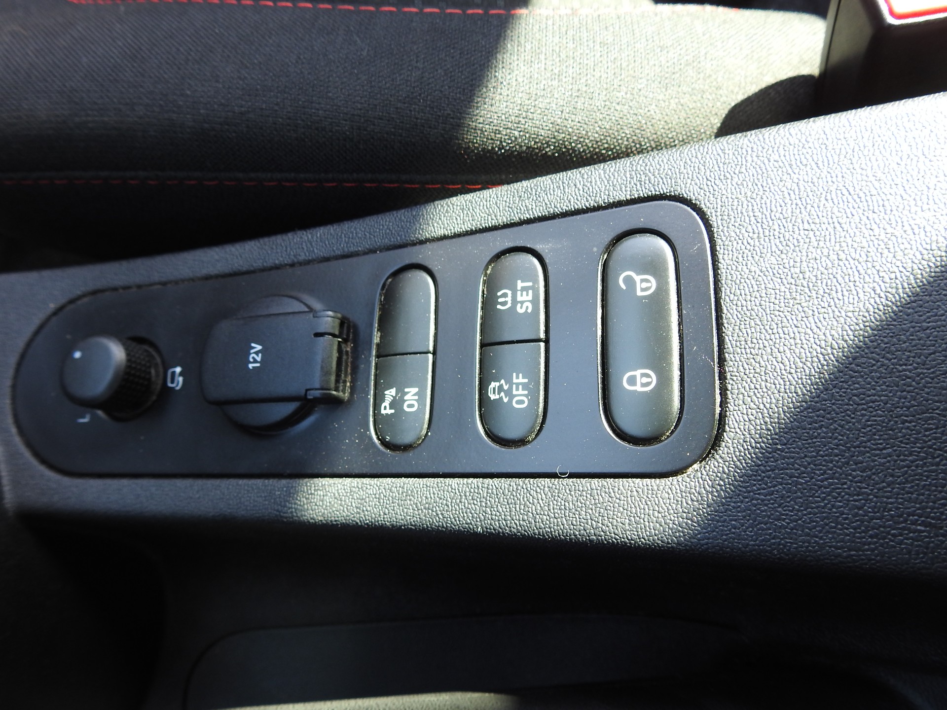 SEAT Leon 1.8 TSI FR-image-23