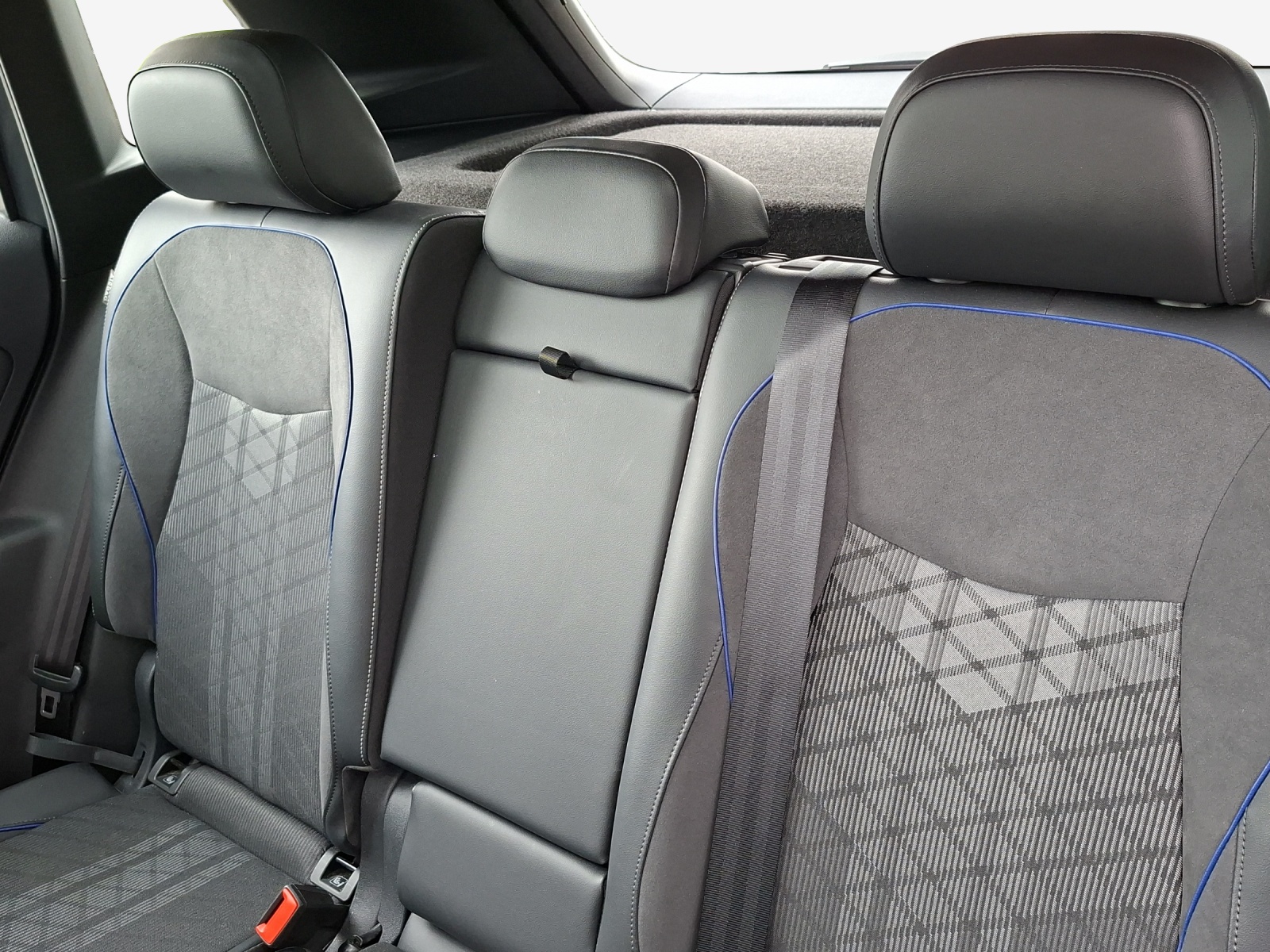 VW Tiguan 2.0 TSI DSG R-Line 4Motion-image-11