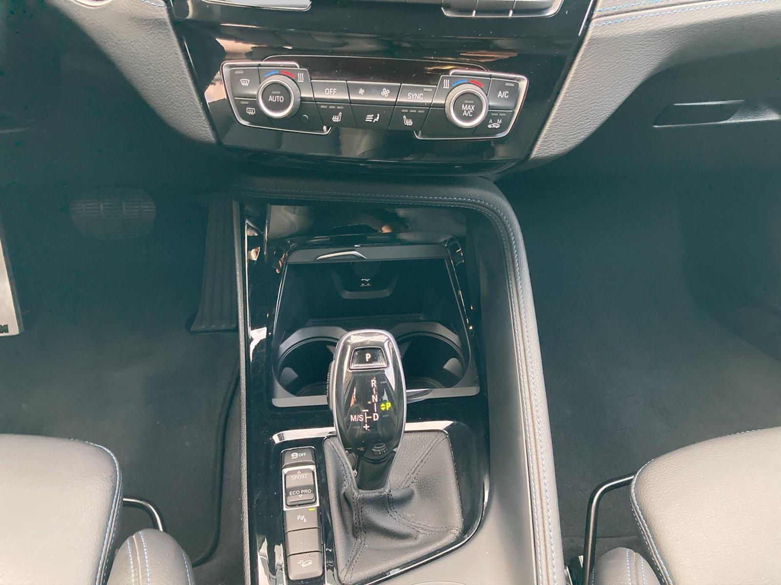 BMW X1 20d xDrive-image-15