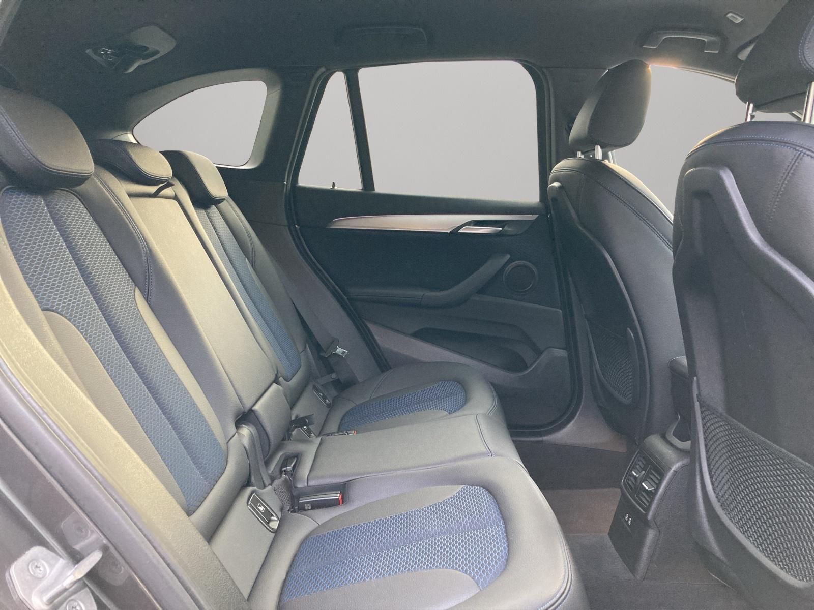 BMW X1 20d xDrive-image-11