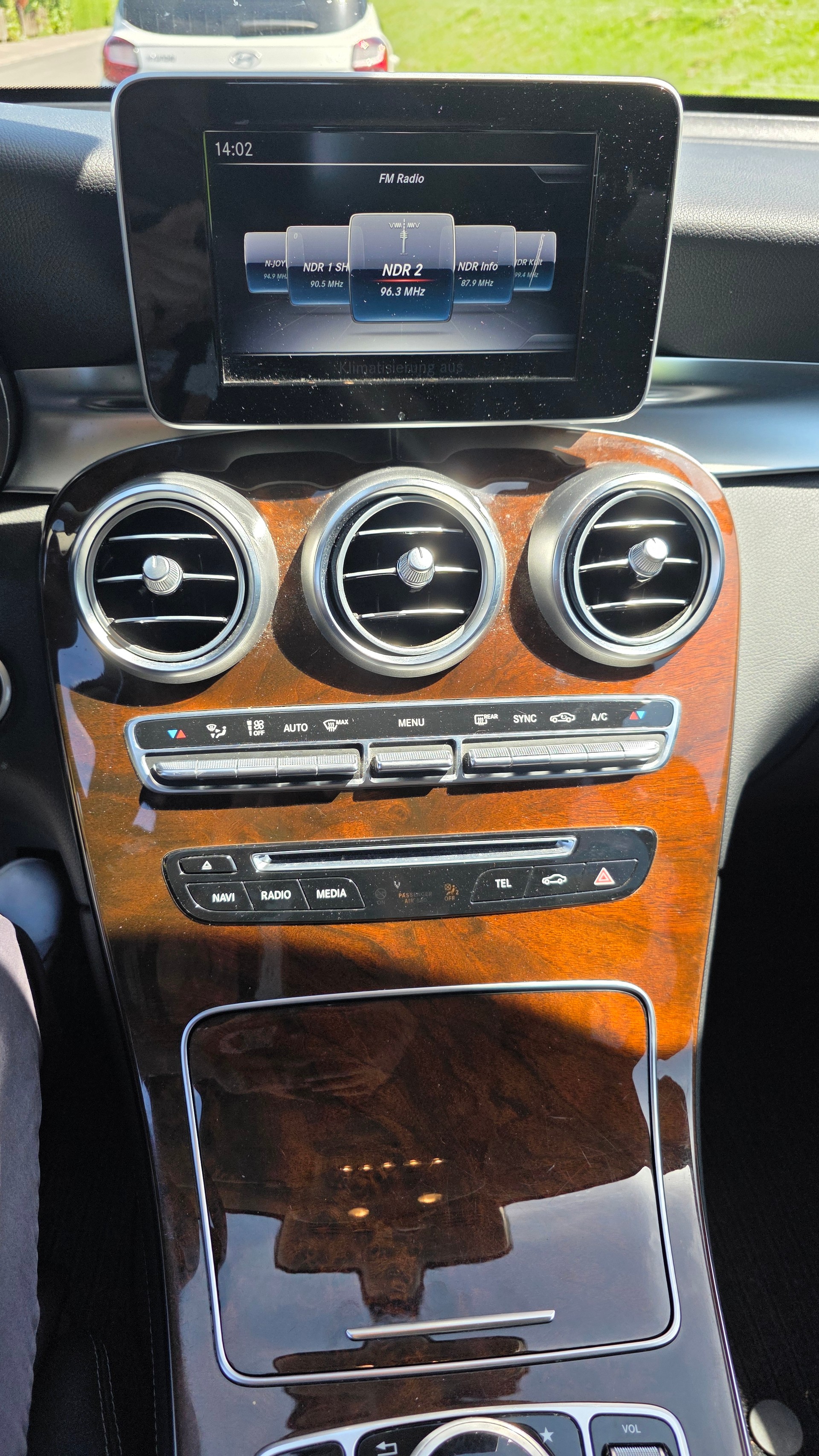 MERCEDES-BENZ GLC 250 4m-image-3
