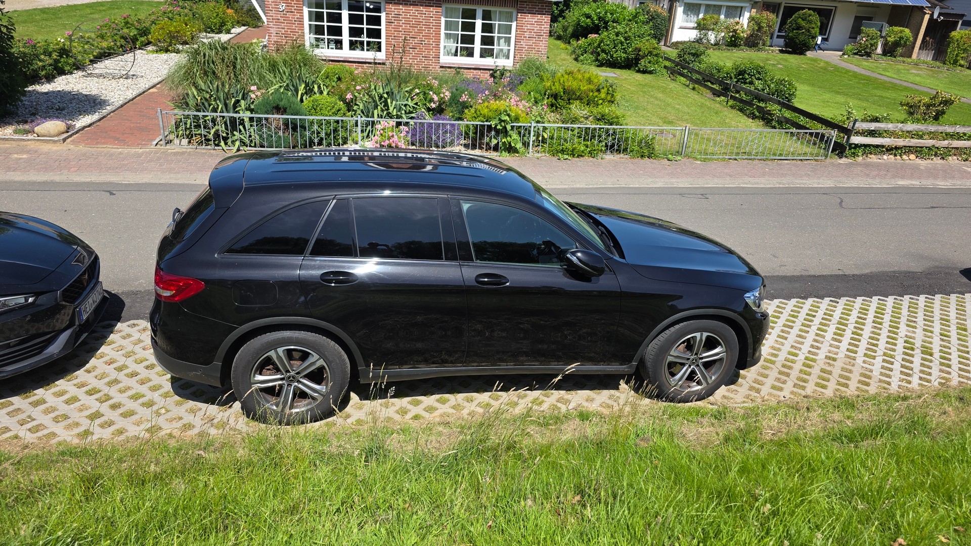 MERCEDES-BENZ GLC 250 4m-image-4