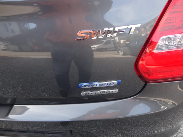SUZUKI Swift 1.2i Piz Sulai Top Hybrid Allgrip 4x4-image-9