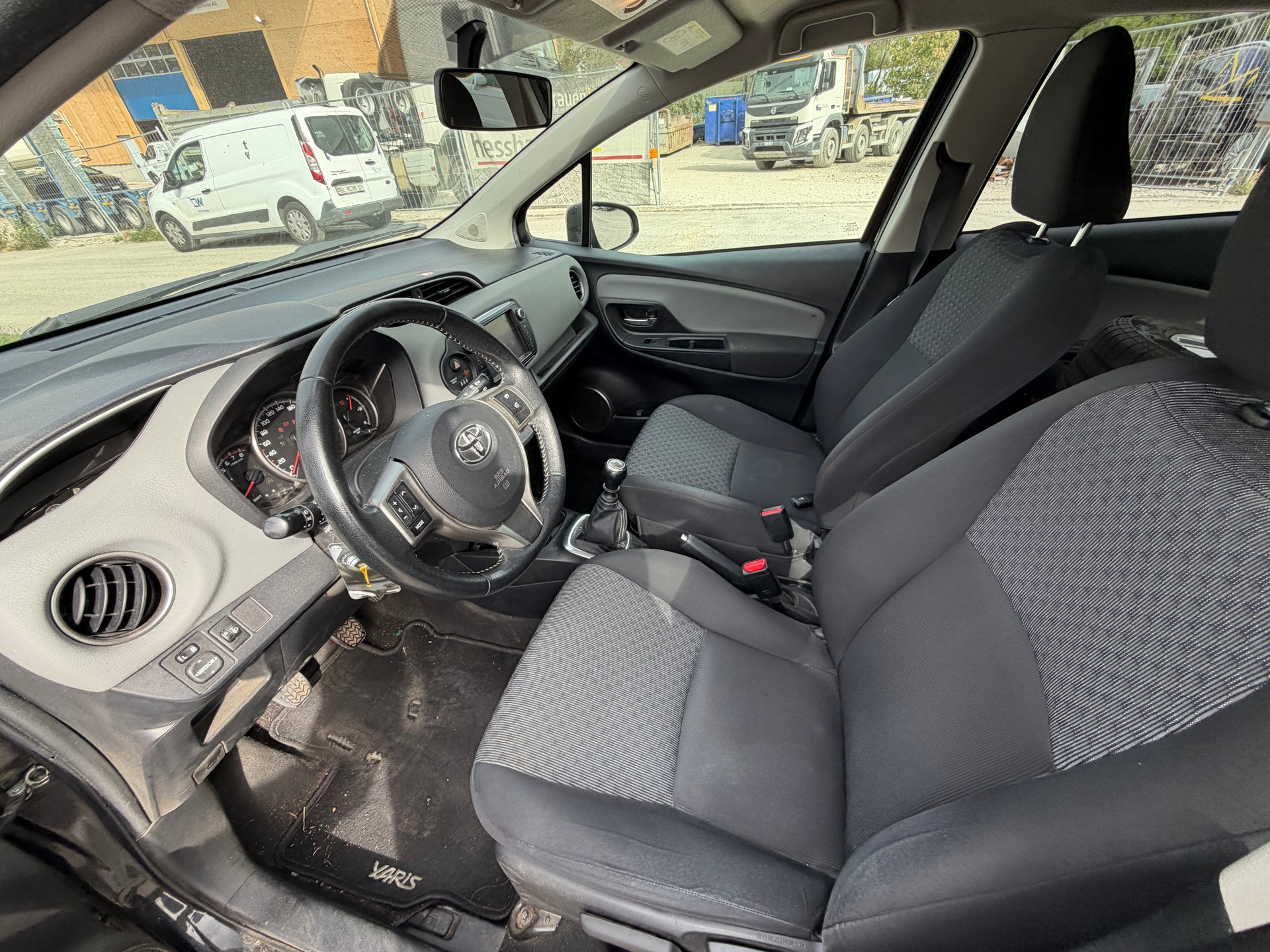 TOYOTA Yaris 1.33 Trend-image-4