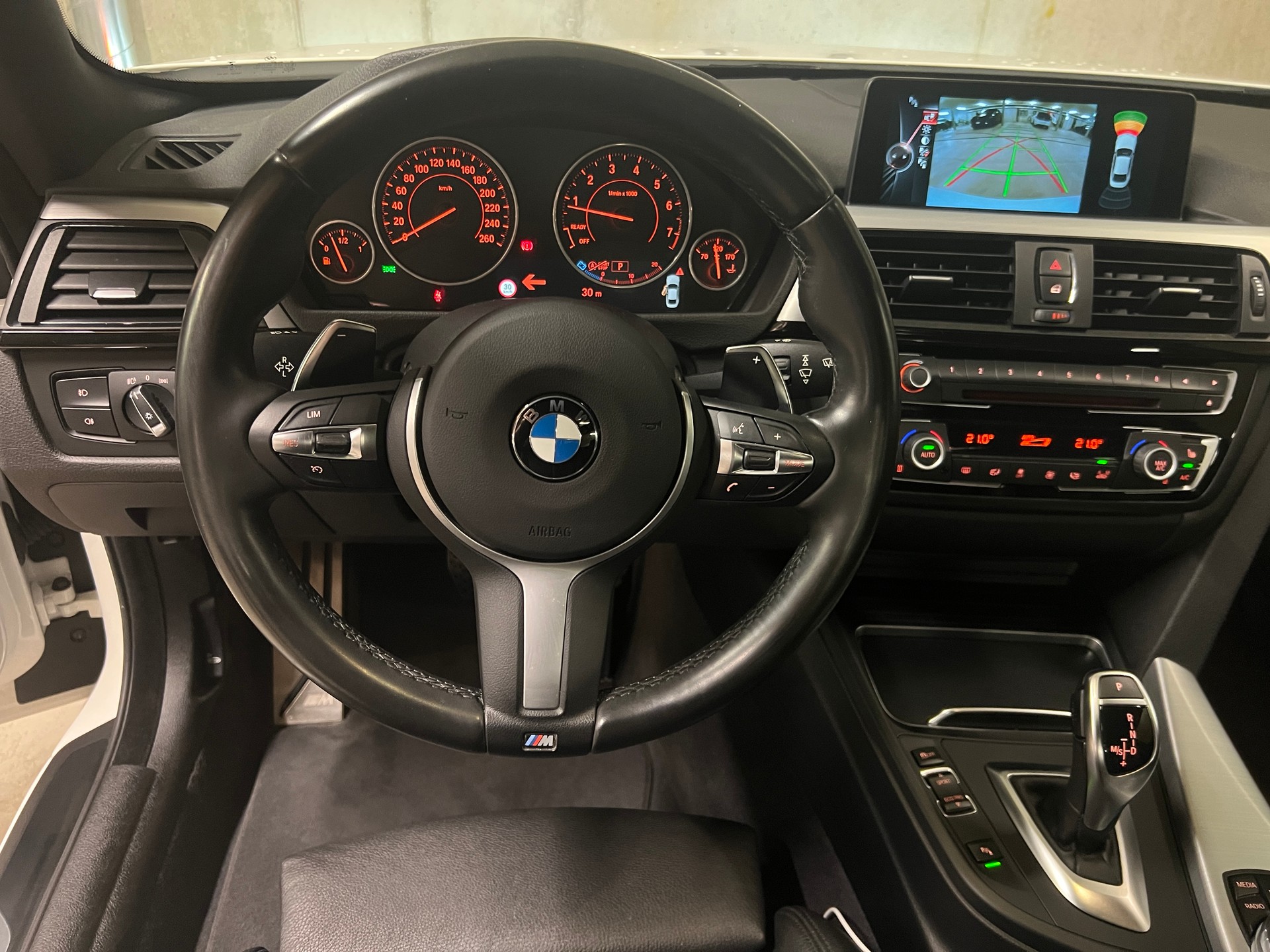 BMW 435i xDrive-image-2