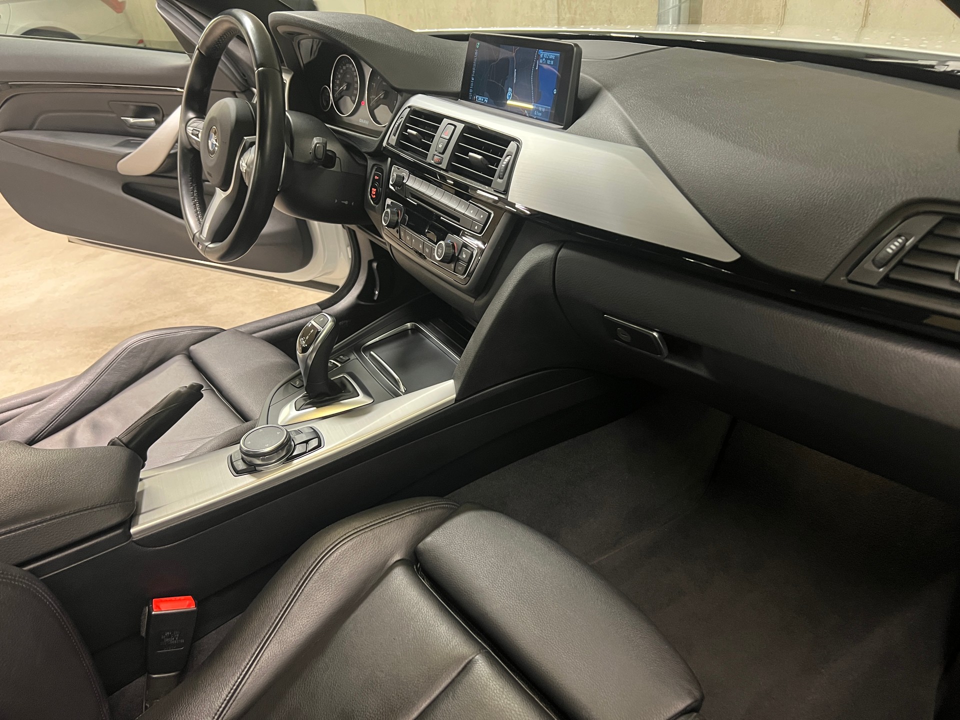BMW 435i xDrive-image-5