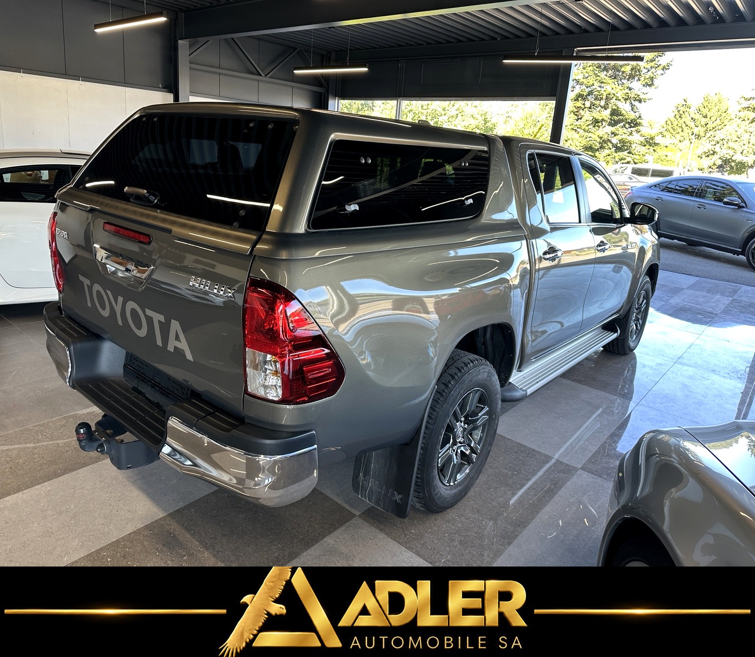 TOYOTA Hilux 2.8d MHEV Style Double Cab 4x4-image-2