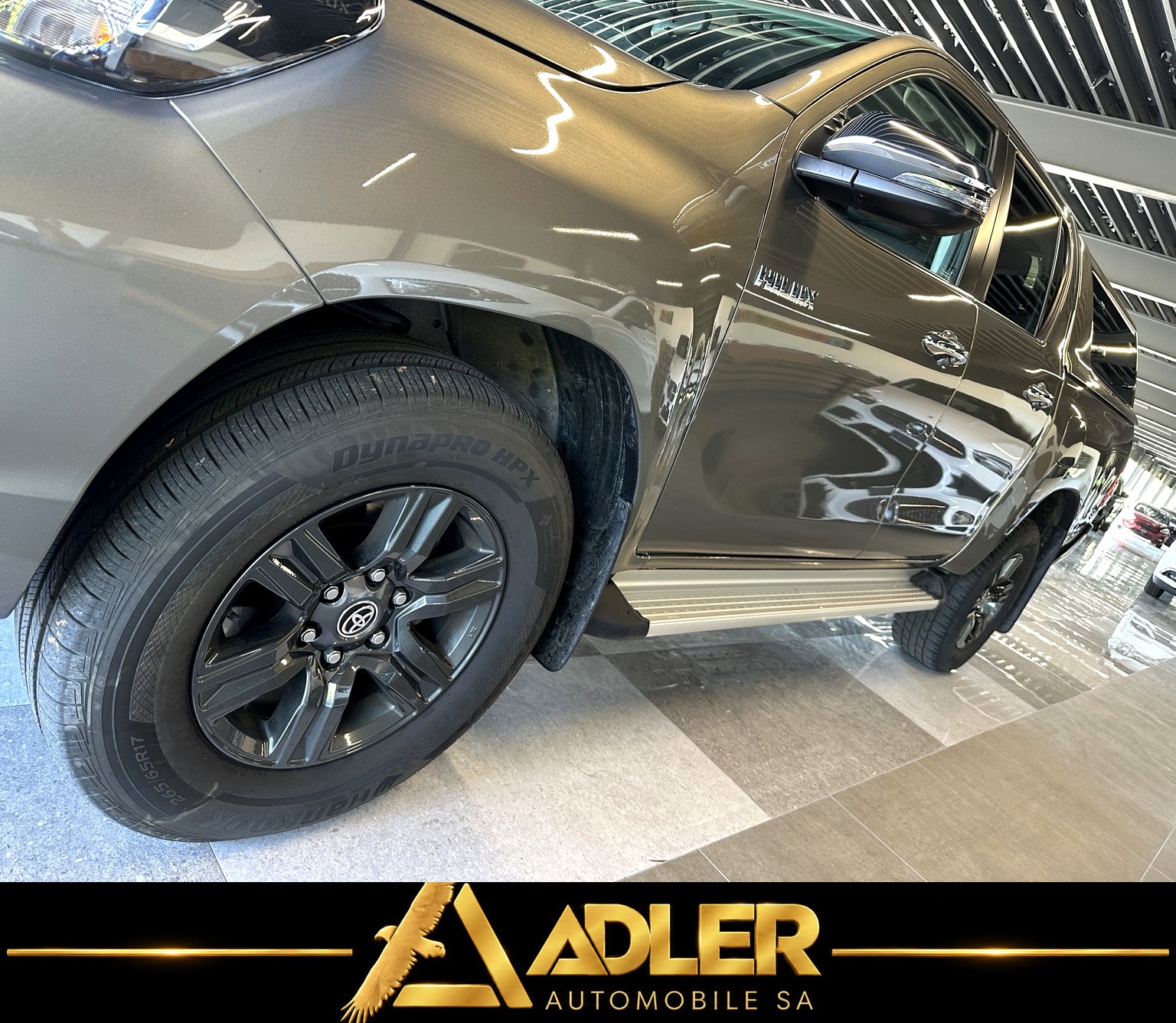 TOYOTA Hilux 2.8d MHEV Style Double Cab 4x4-image-14