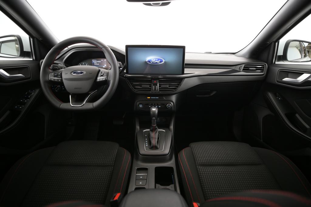FORD Focus 1.0i EcoB Hybrid 155 ST-Line-image-4