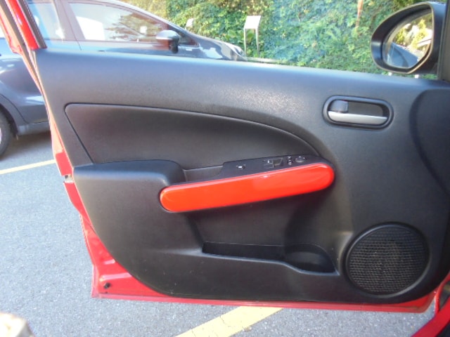 MAZDA 2 1.3i 16V Voila ma Suisse Edition-image-3