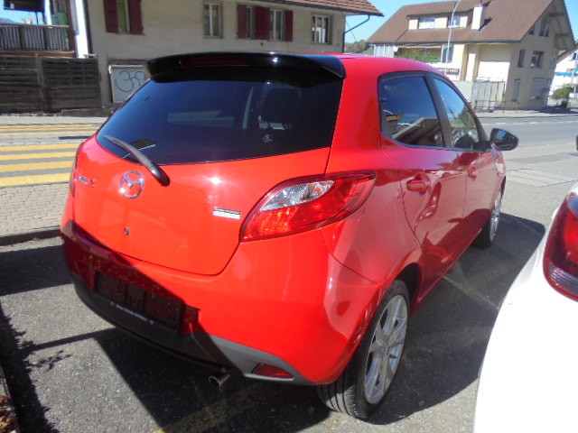 MAZDA 2 1.3i 16V Voila ma Suisse Edition-image-1