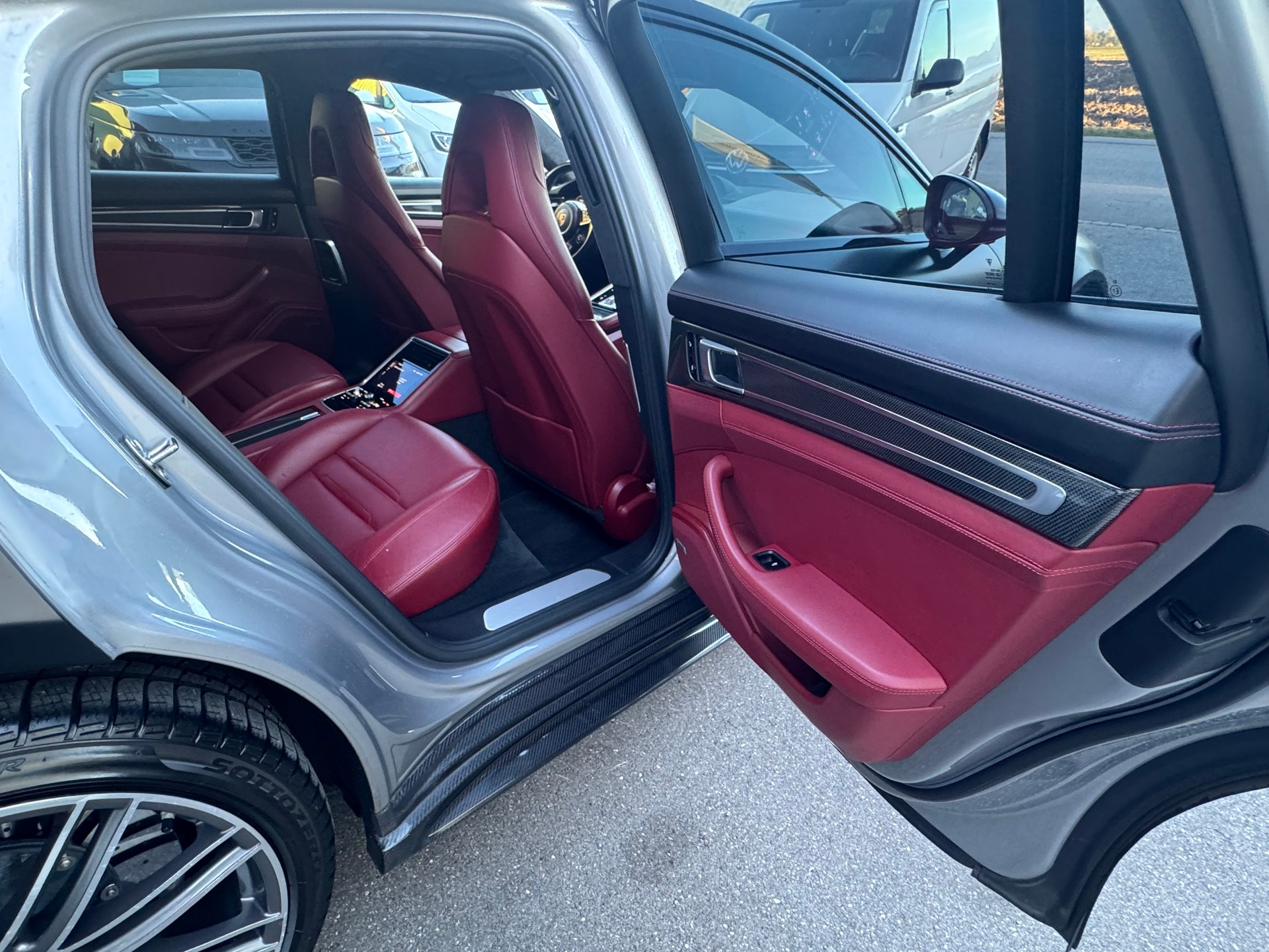 PORSCHE Panamera Turbo S E-Hybrid PDK-image-17