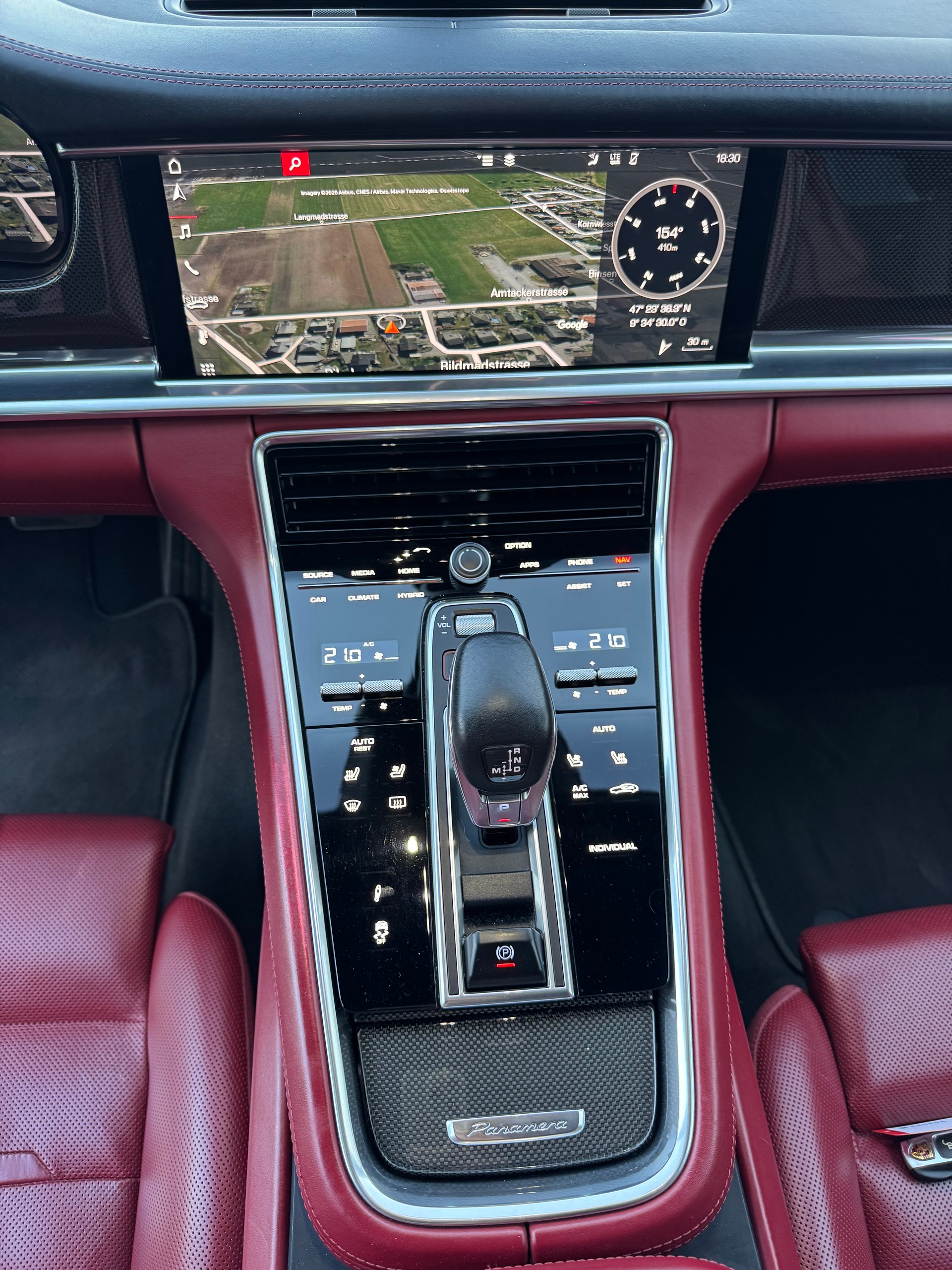 PORSCHE Panamera Turbo S E-Hybrid PDK-image-28