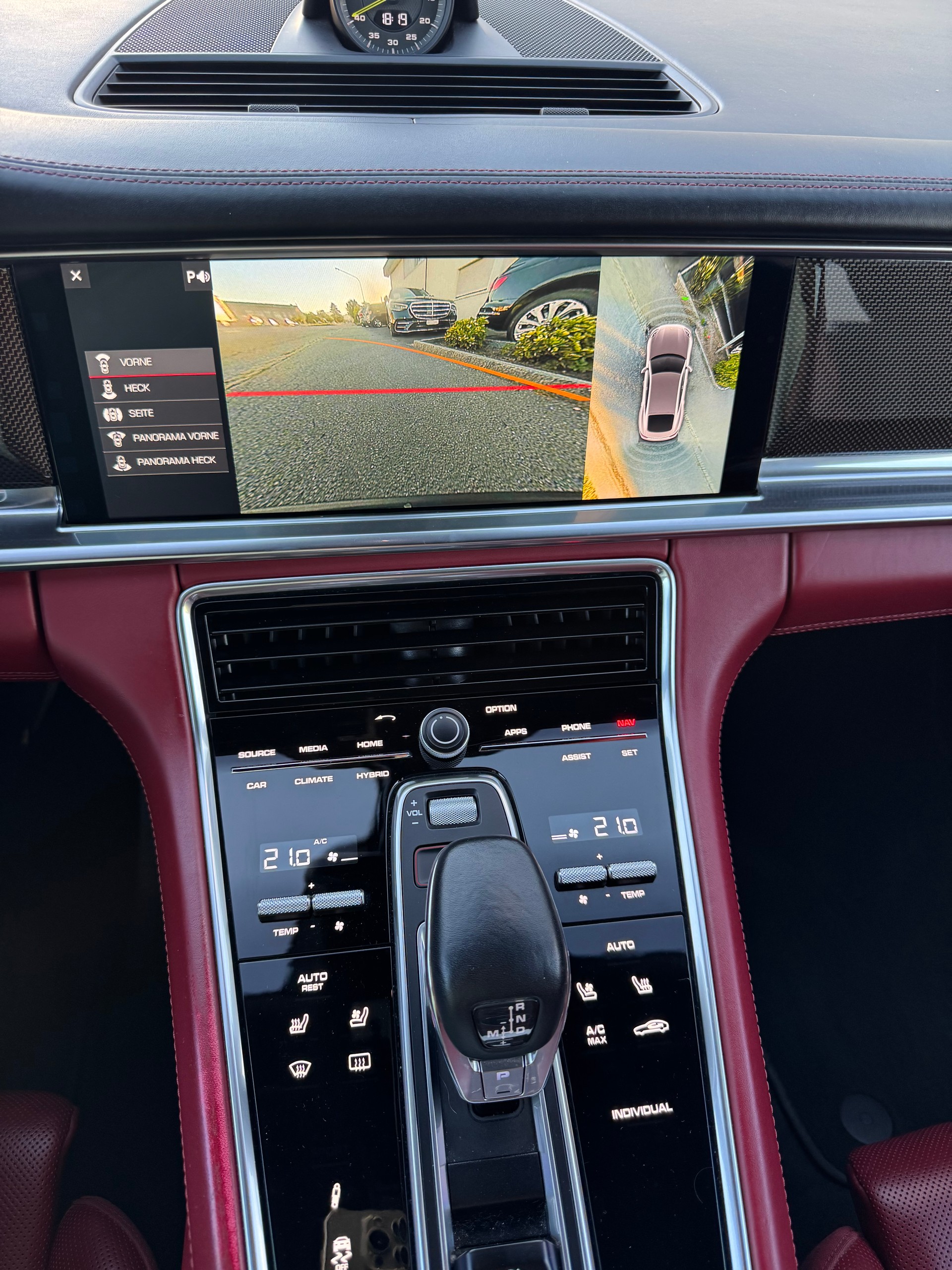 PORSCHE Panamera Turbo S E-Hybrid PDK-image-11