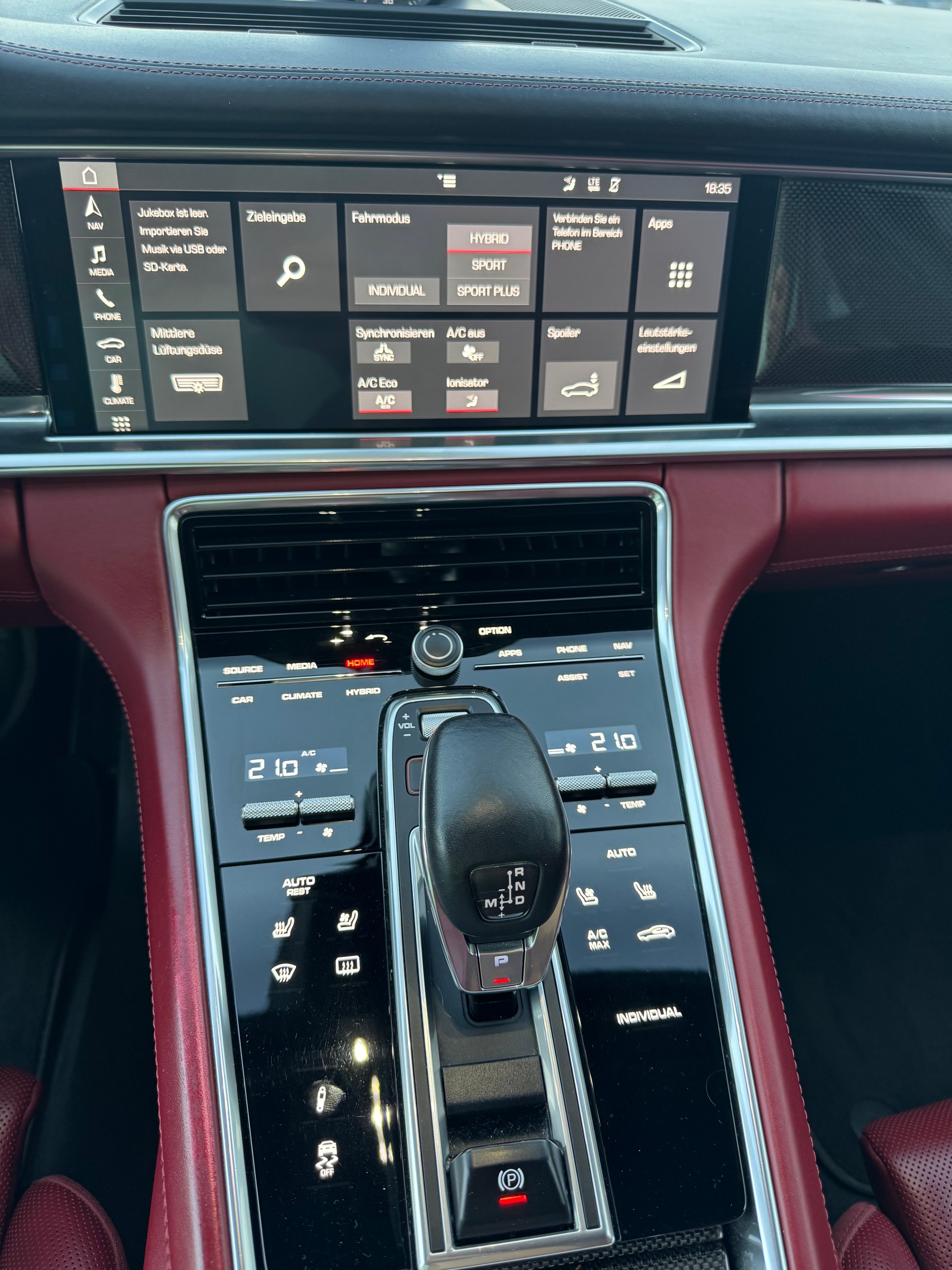 PORSCHE Panamera Turbo S E-Hybrid PDK-image-30