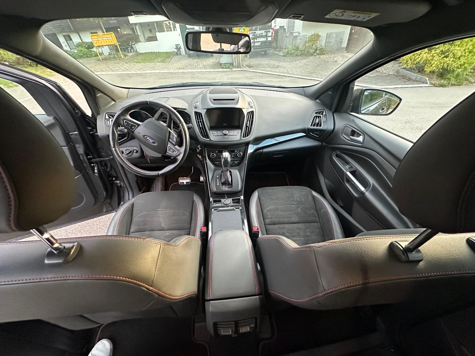 FORD 1.5 EcoB 182 ST-Line 4WD-image-4