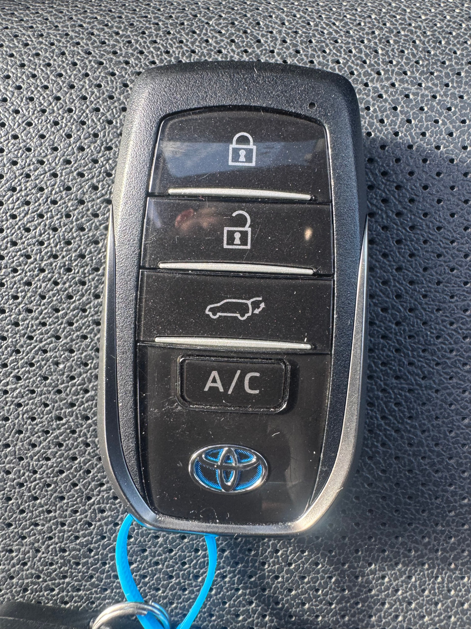 TOYOTA RAV-4 2.5 PHEV Platinum e-CVT 4WD-image-15